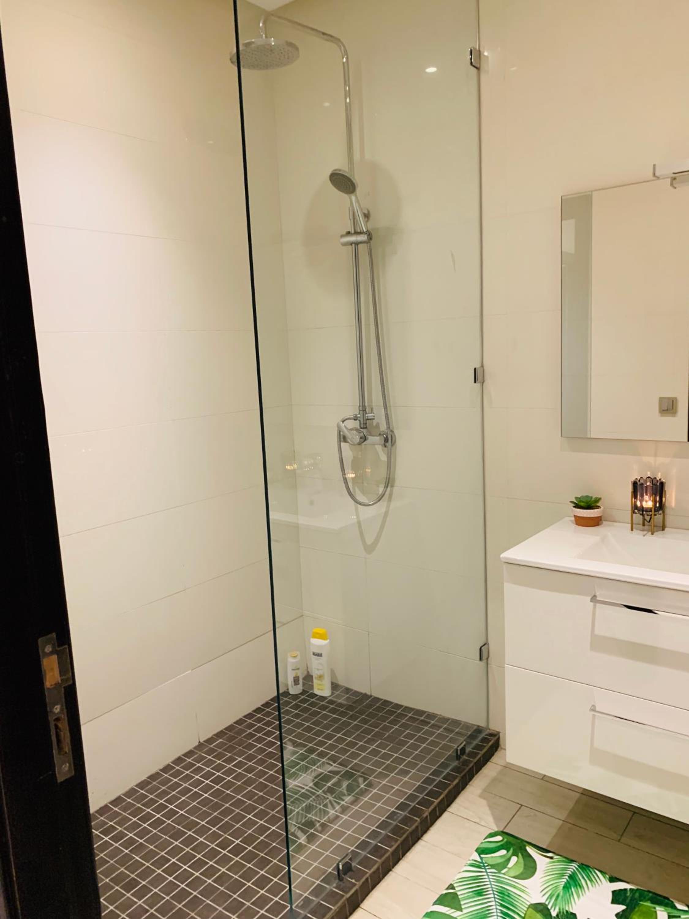 One-Bedroom Apartment - Photo 15