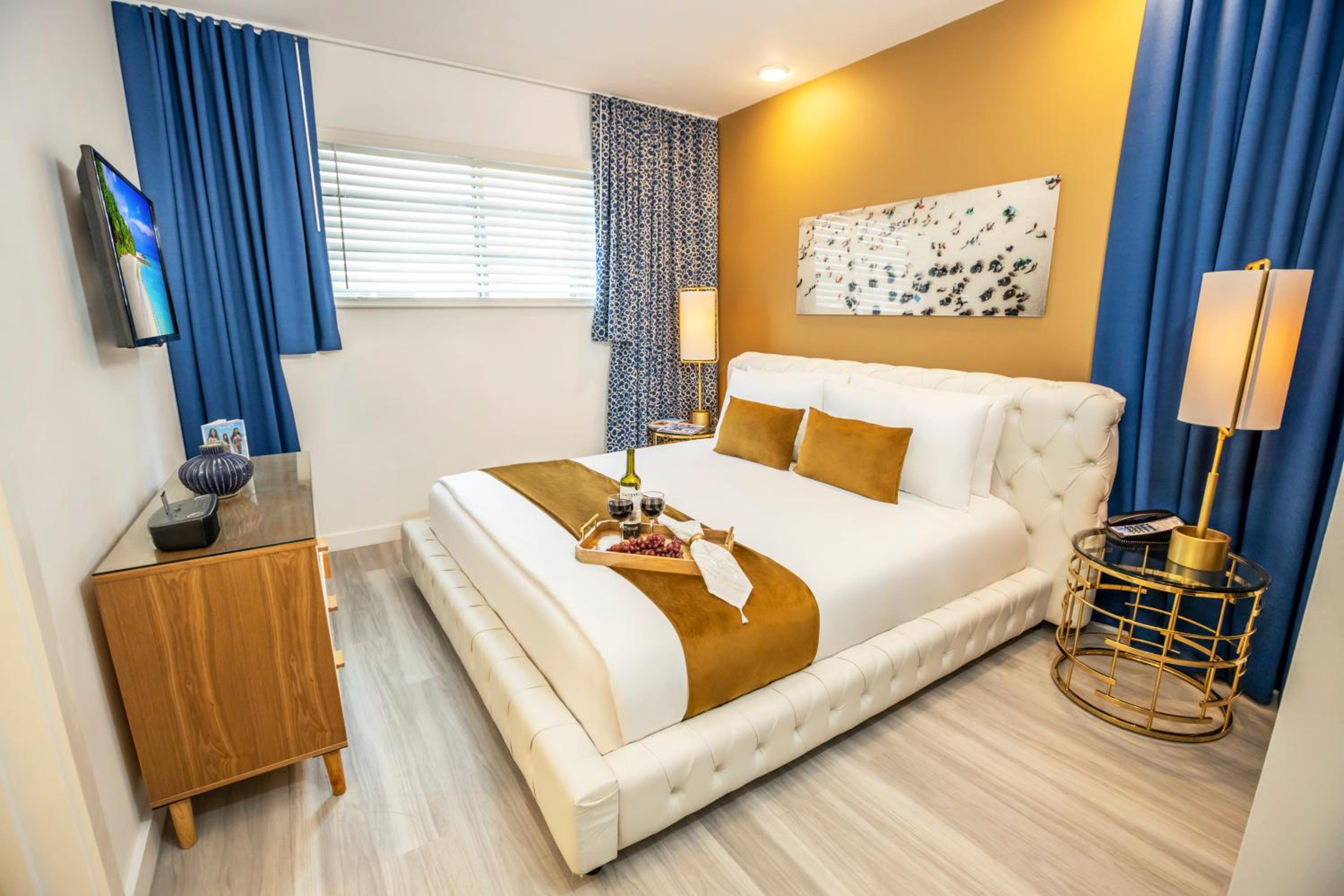 King Bedroom - Photo 9