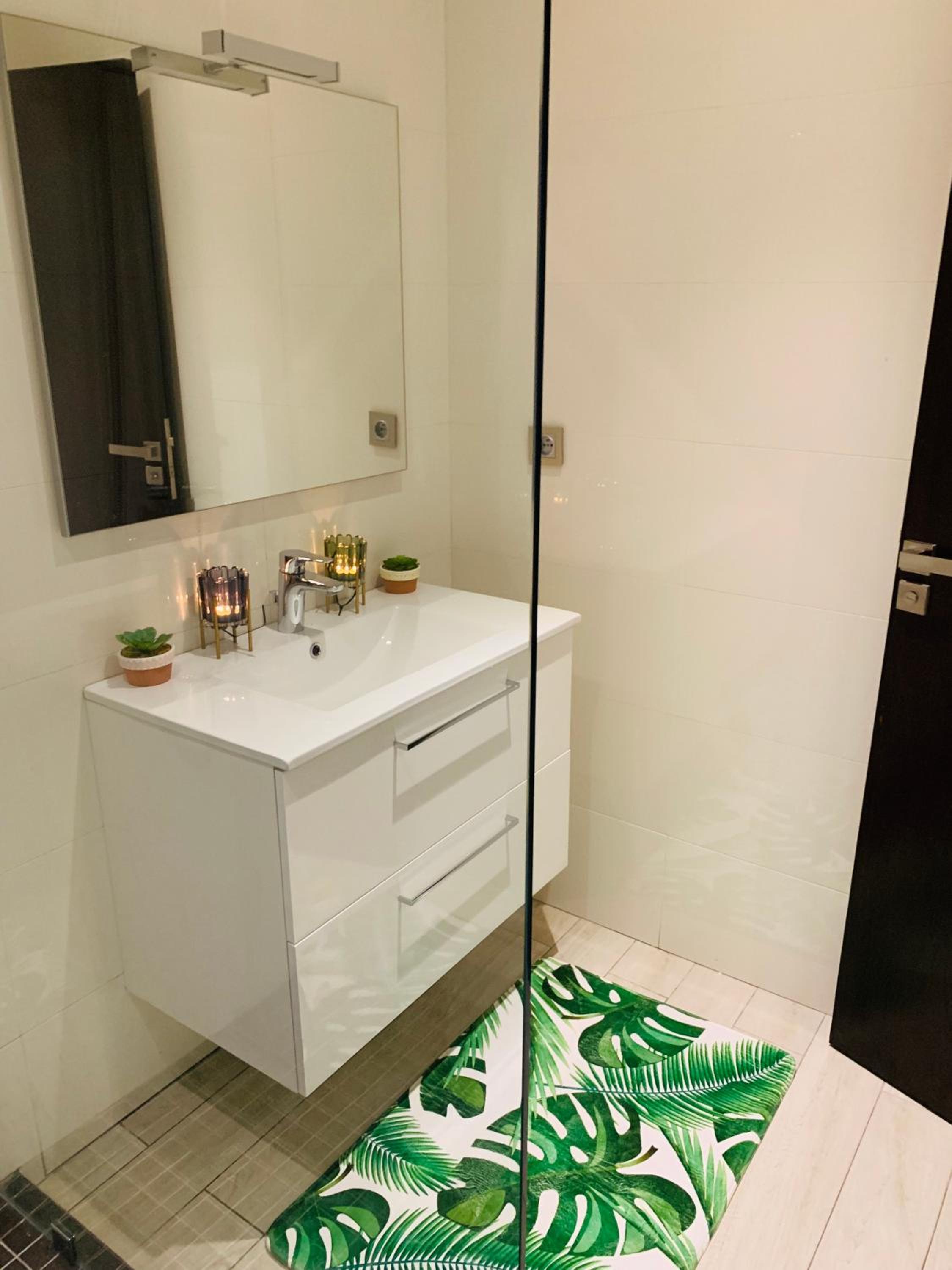 One-Bedroom Apartment - Photo 14