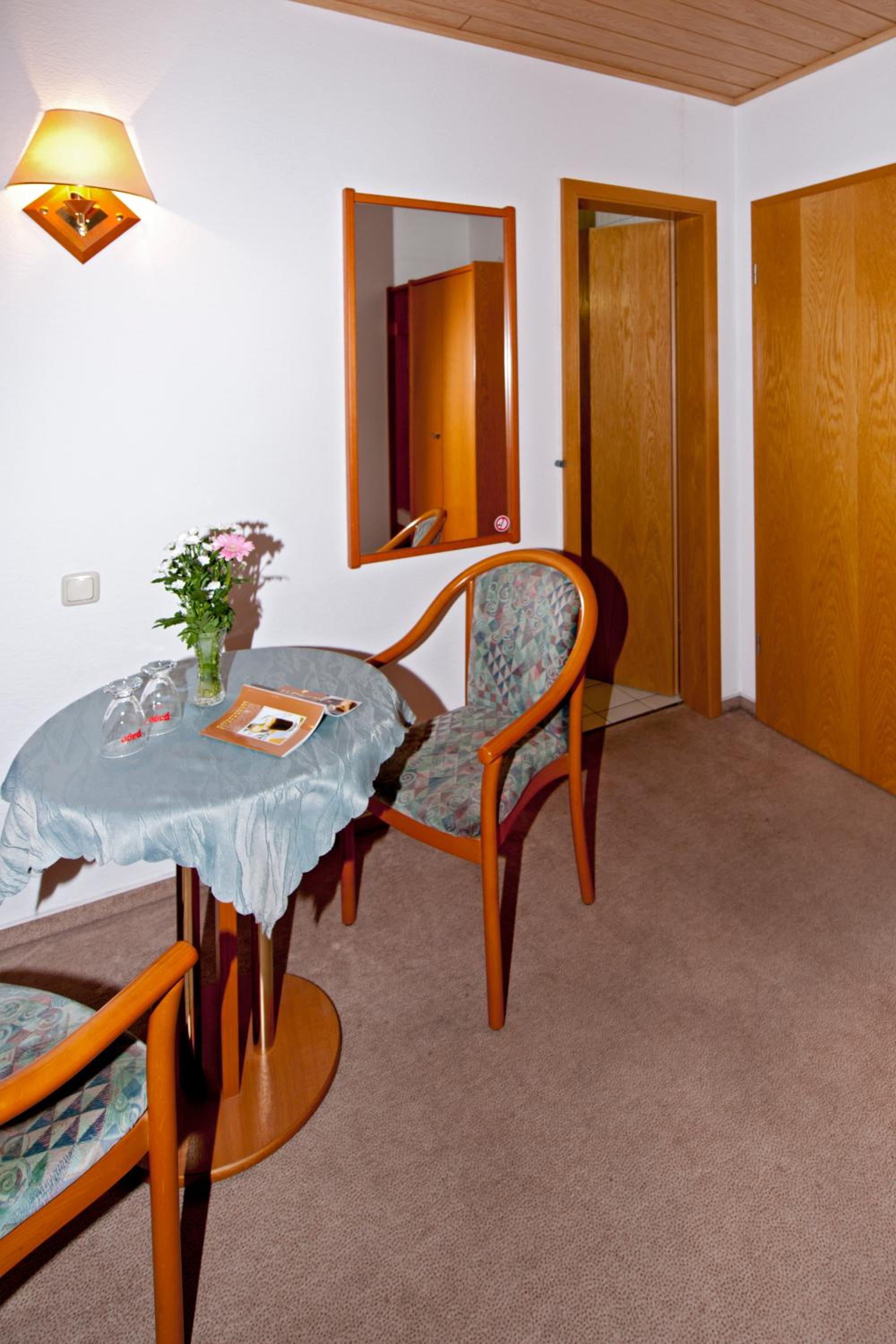 Standard Twin Room photo 3