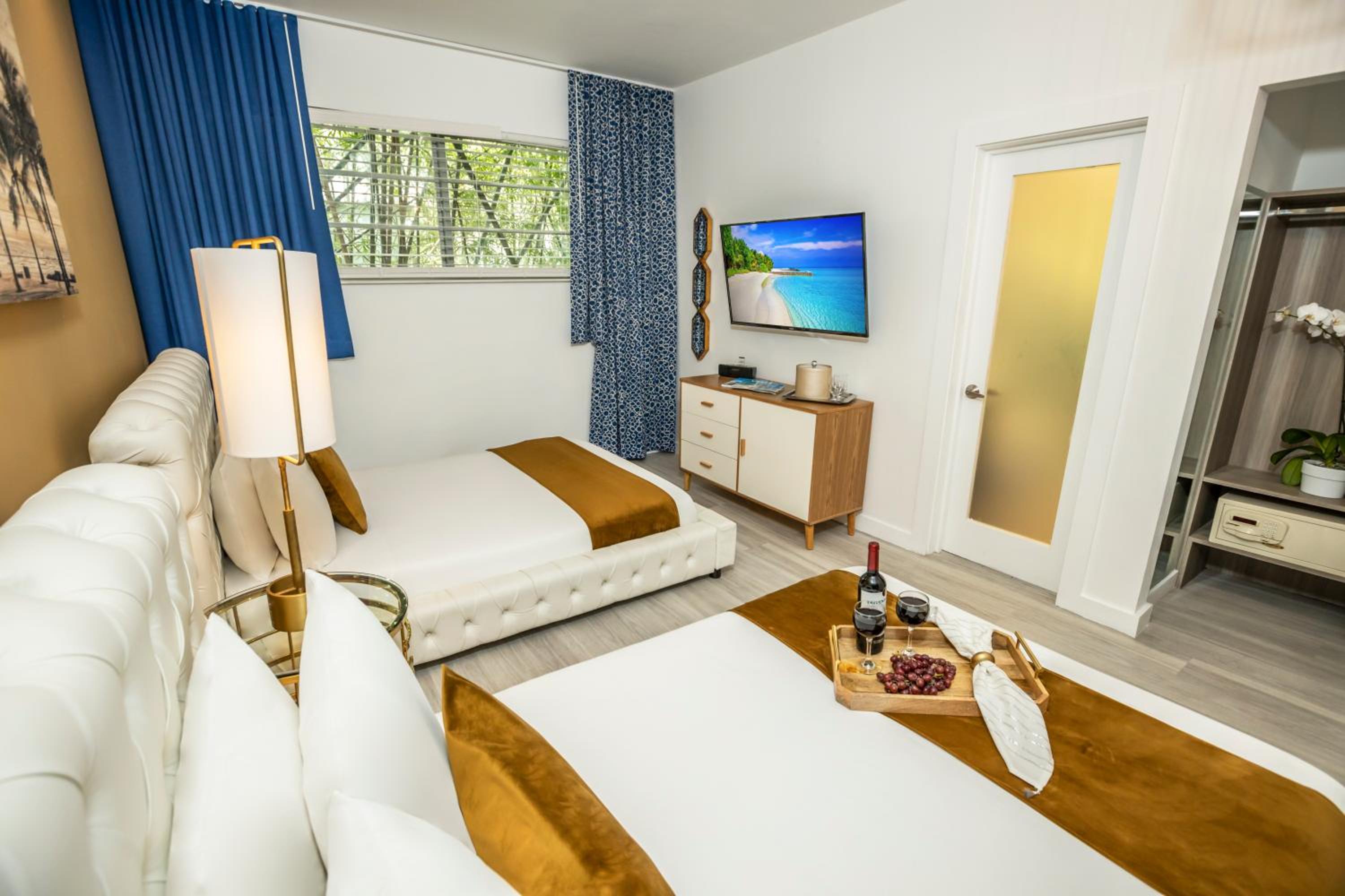 Double Bedroom - Photo 6