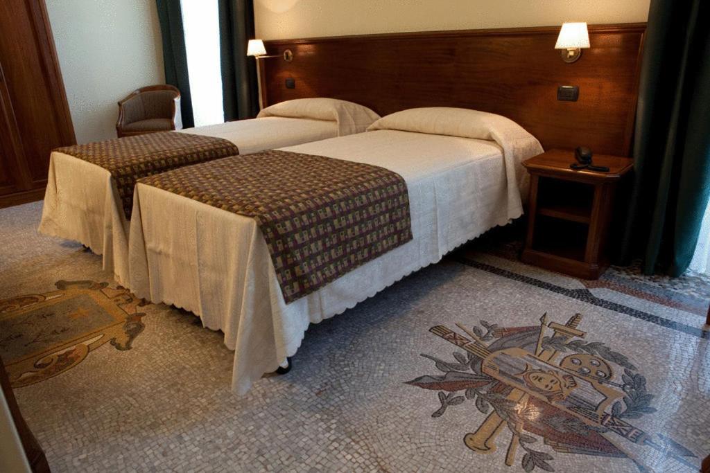 Double or Twin Room photo 2