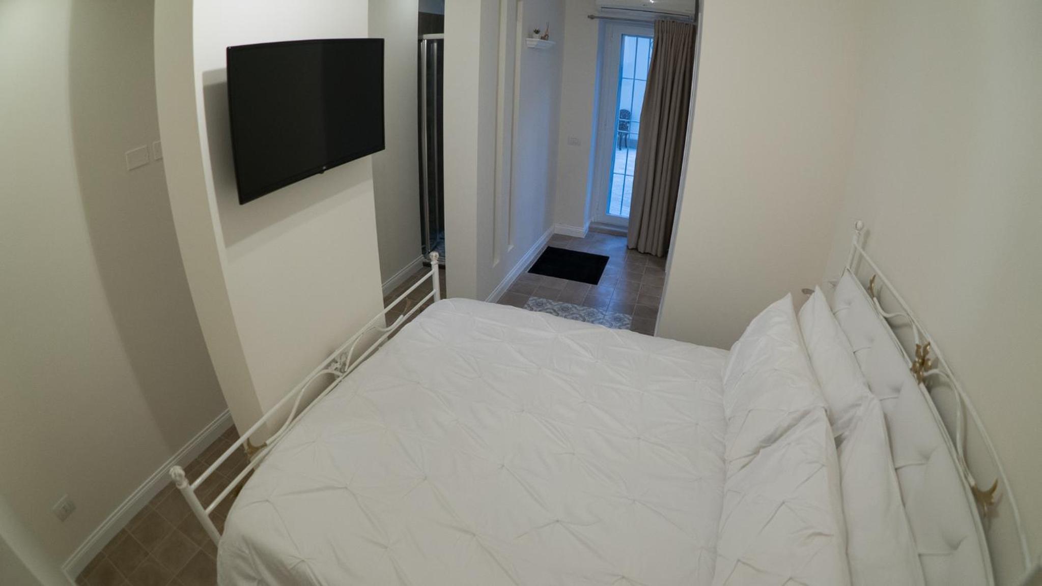 Apartment - Photo 48