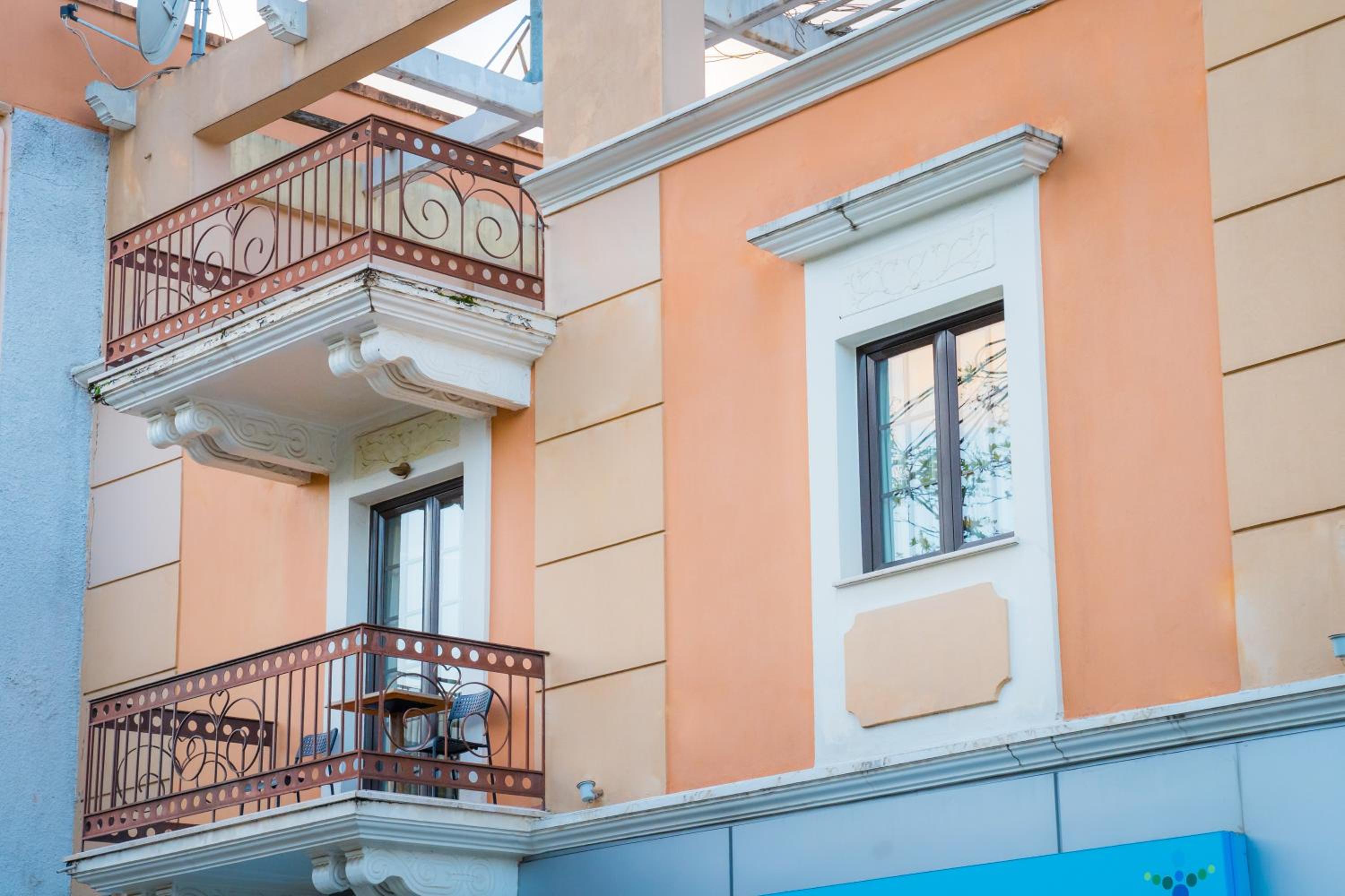 Quadruple Room with Balcony - Photo 32