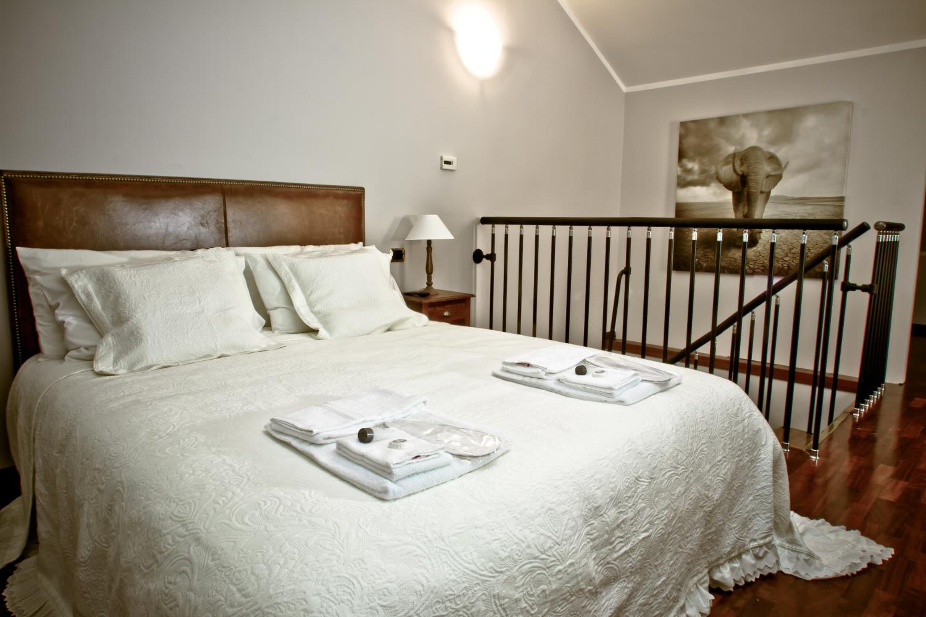  Double Room - Attic photo 3
