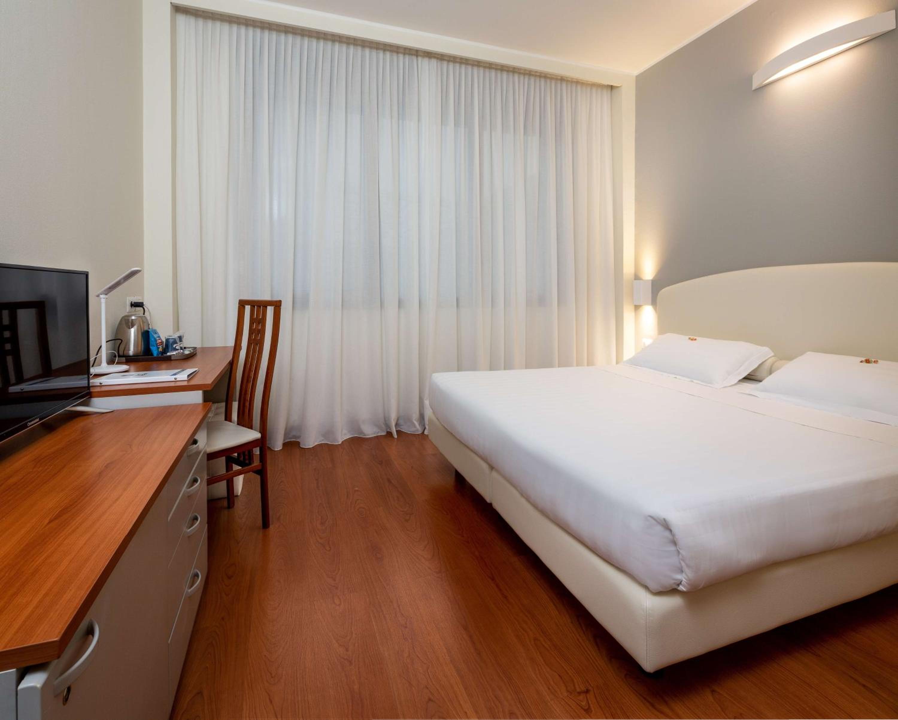 Economy Double or Twin Room - Disability Access - Photo 1