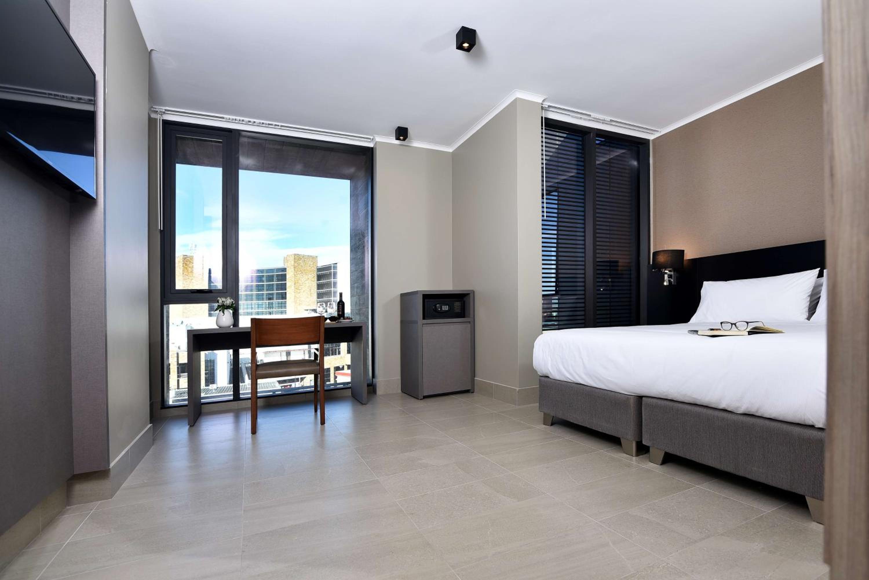 Superior King Room - Photo 2