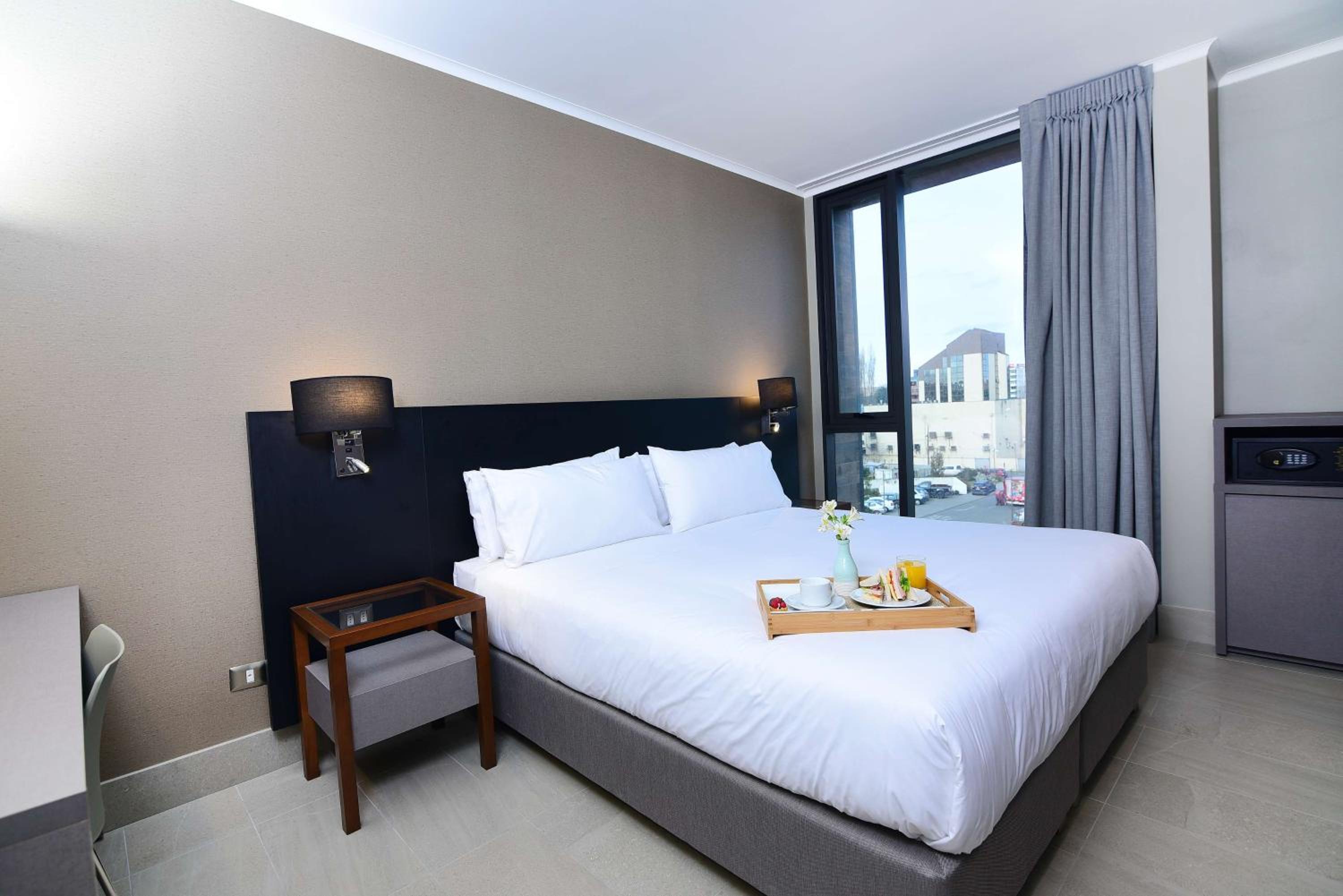 Standard King Room - Photo 2