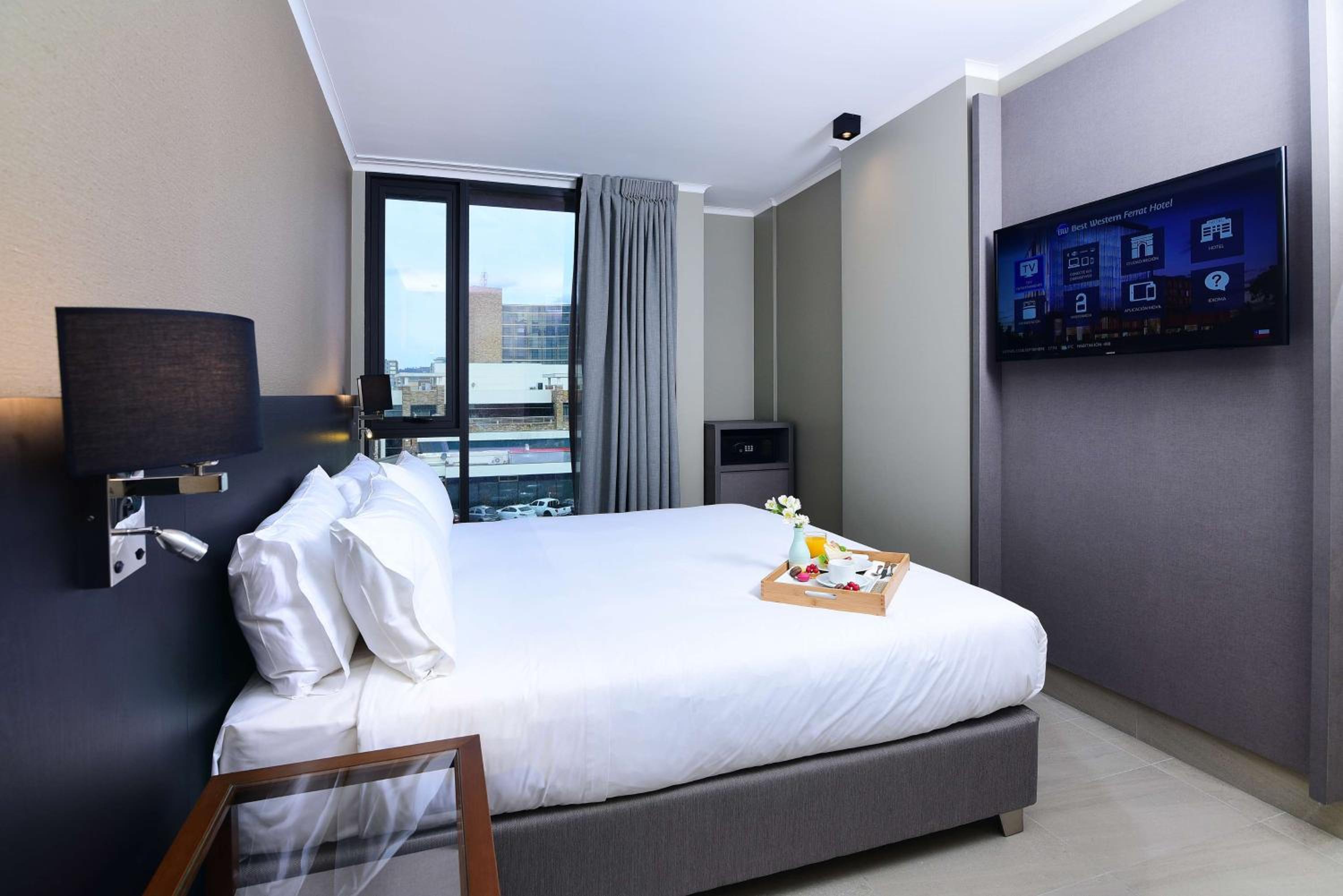 Standard King Room - Photo 1