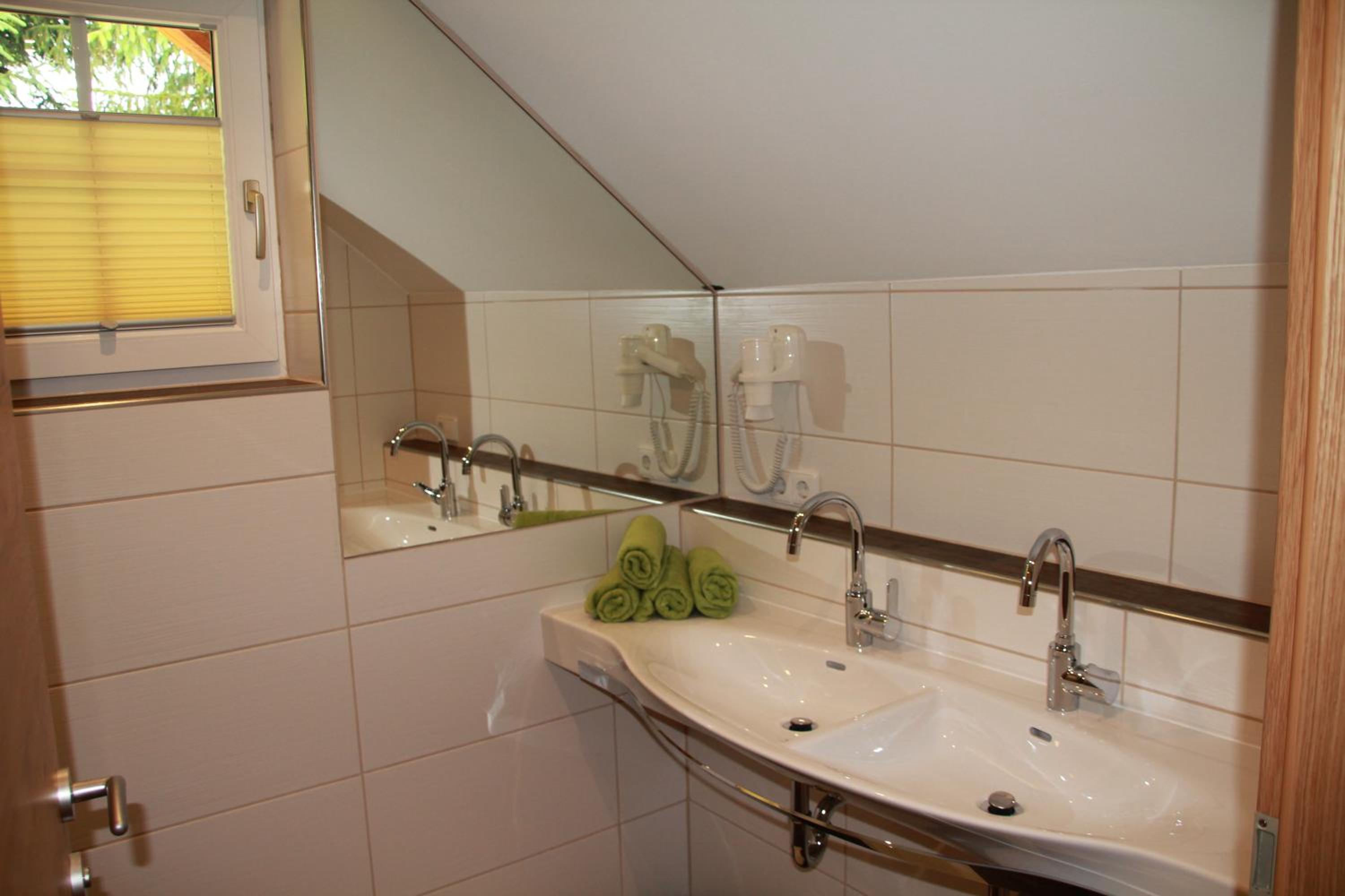 Two-Bedroom Apartment with Balcony photo 3