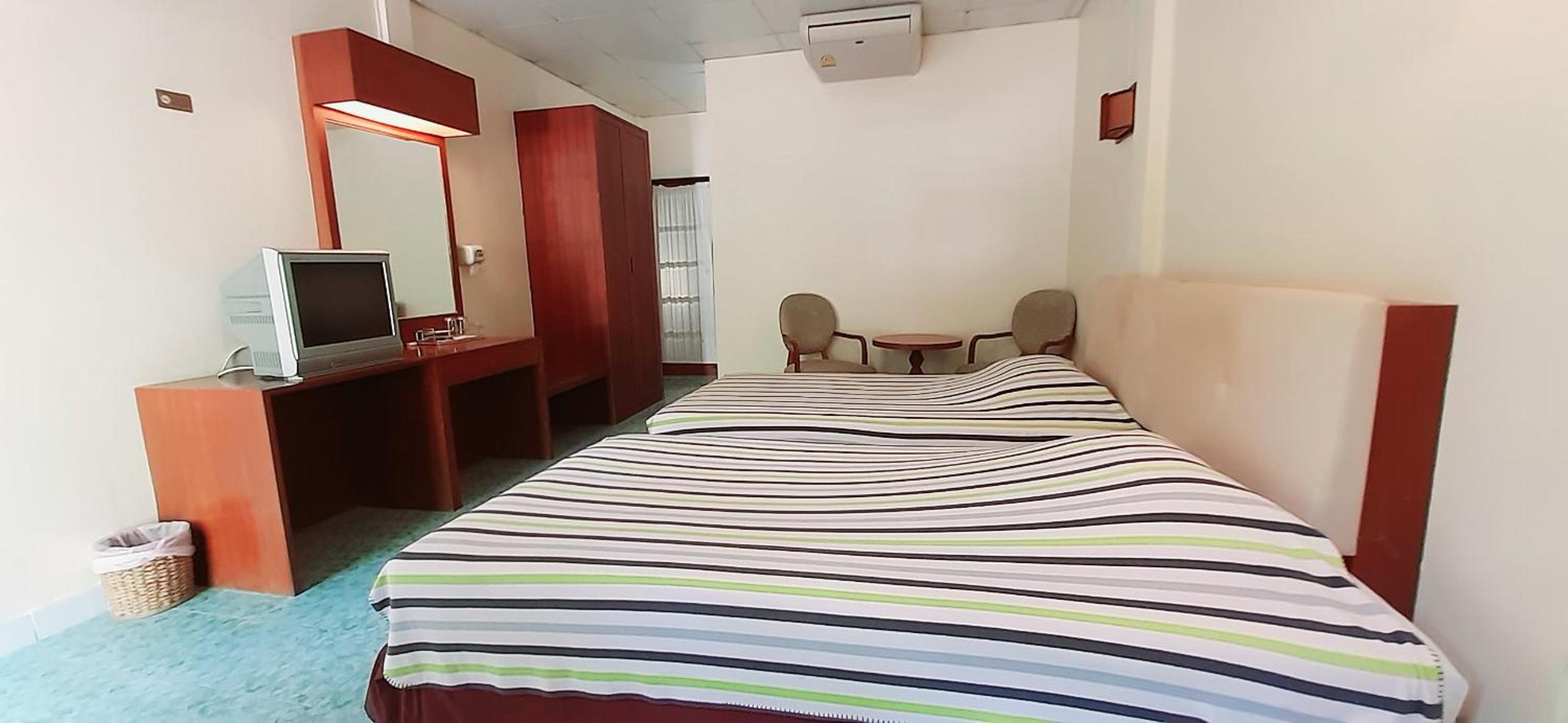 Standard Twin Room photo 2