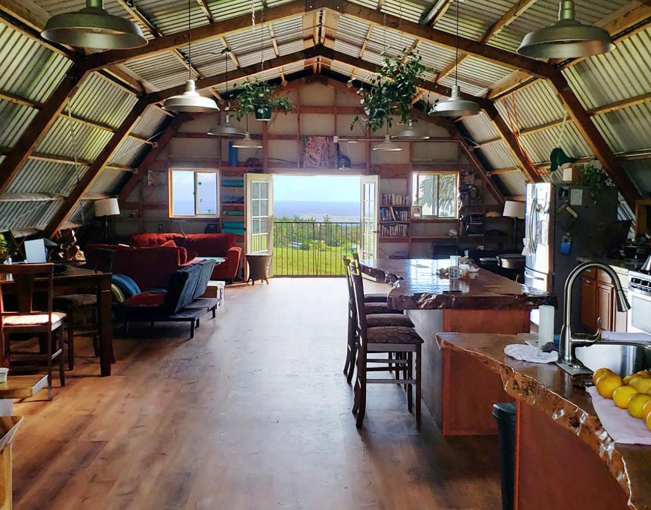 Gardenview Cabin - Limited Electricity / Shared Bathroom