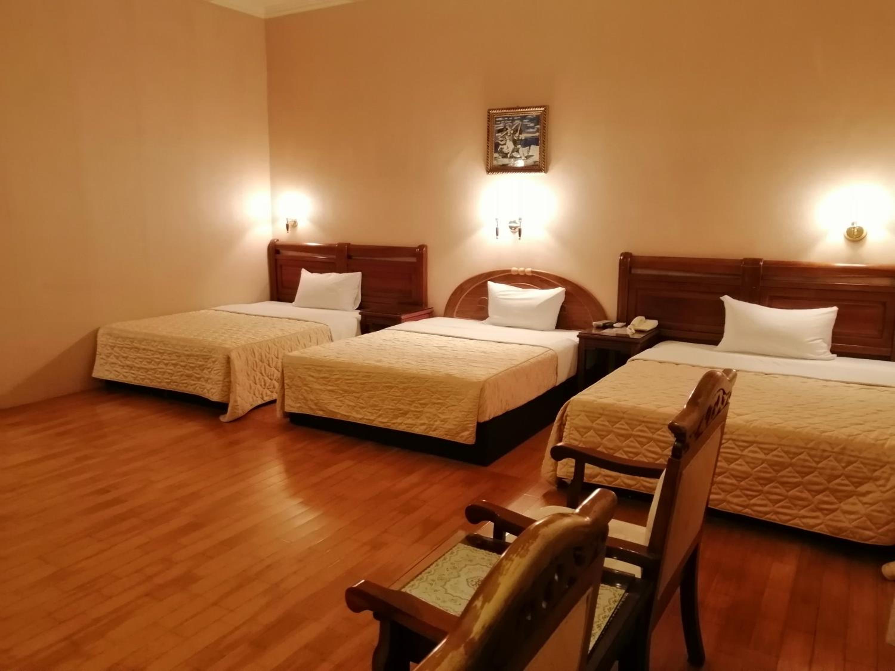 Deluxe Family Suite photo 3