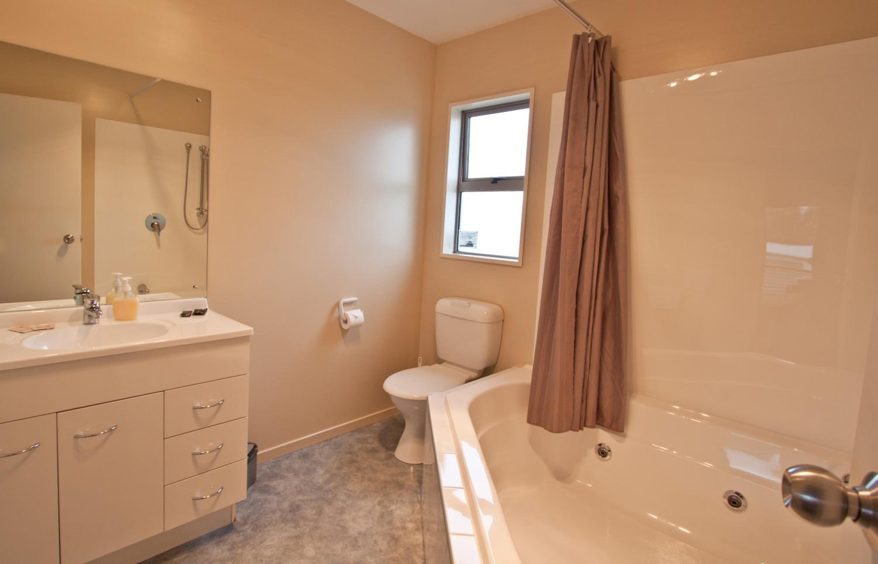 Superior Studio with Spa Bath 7 photo 2