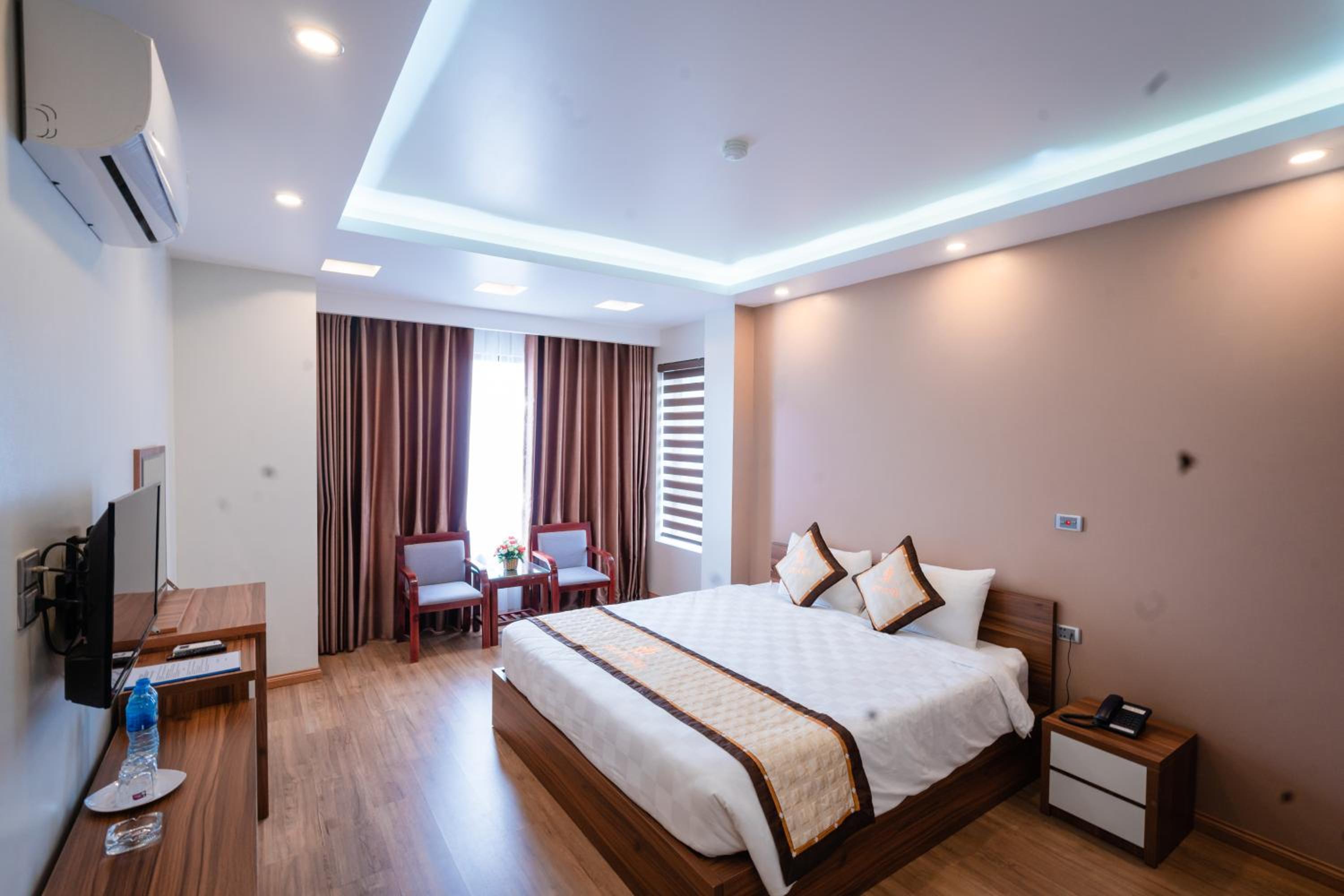 Deluxe Double Room with Balcony photo 1