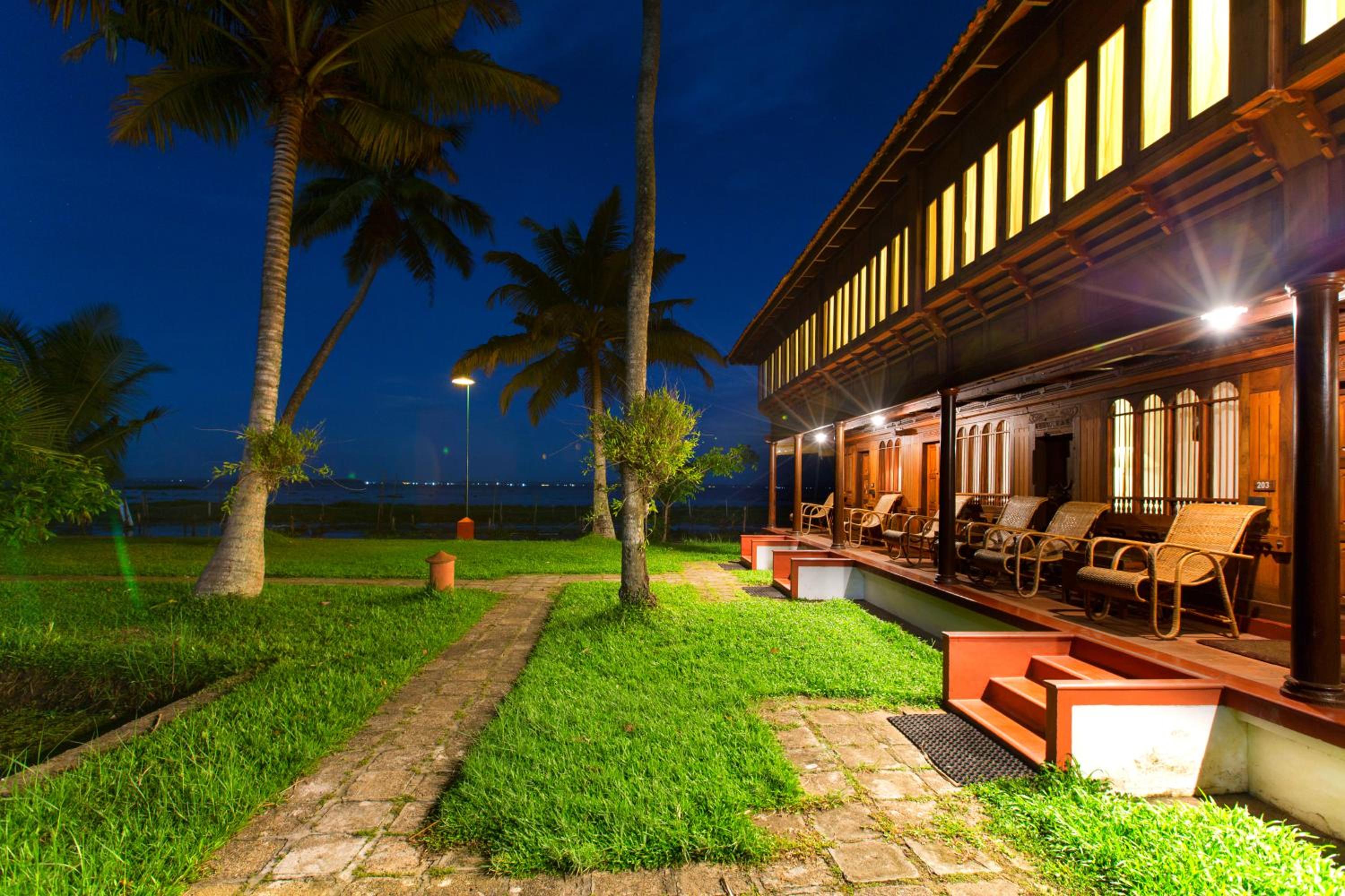 Heritage Mansion – Complimentary one-hour Sunset cruise (subject to weather conditions) Heritage Mansion – Complimentary one-hour Sunset cruise (subject to weather conditions)