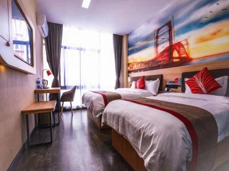 Deluxe Twin Room photo 3
