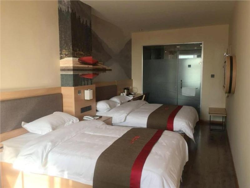 Deluxe Twin Room photo 2