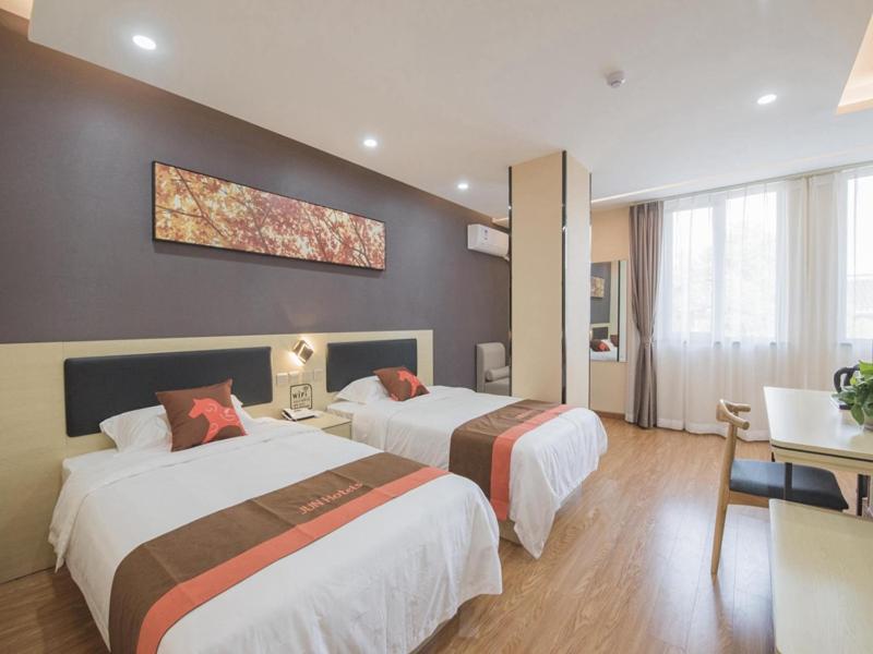 Superior Twin Room photo 2