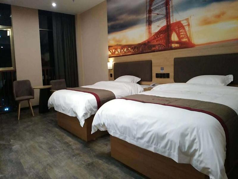Deluxe Twin Room photo 3