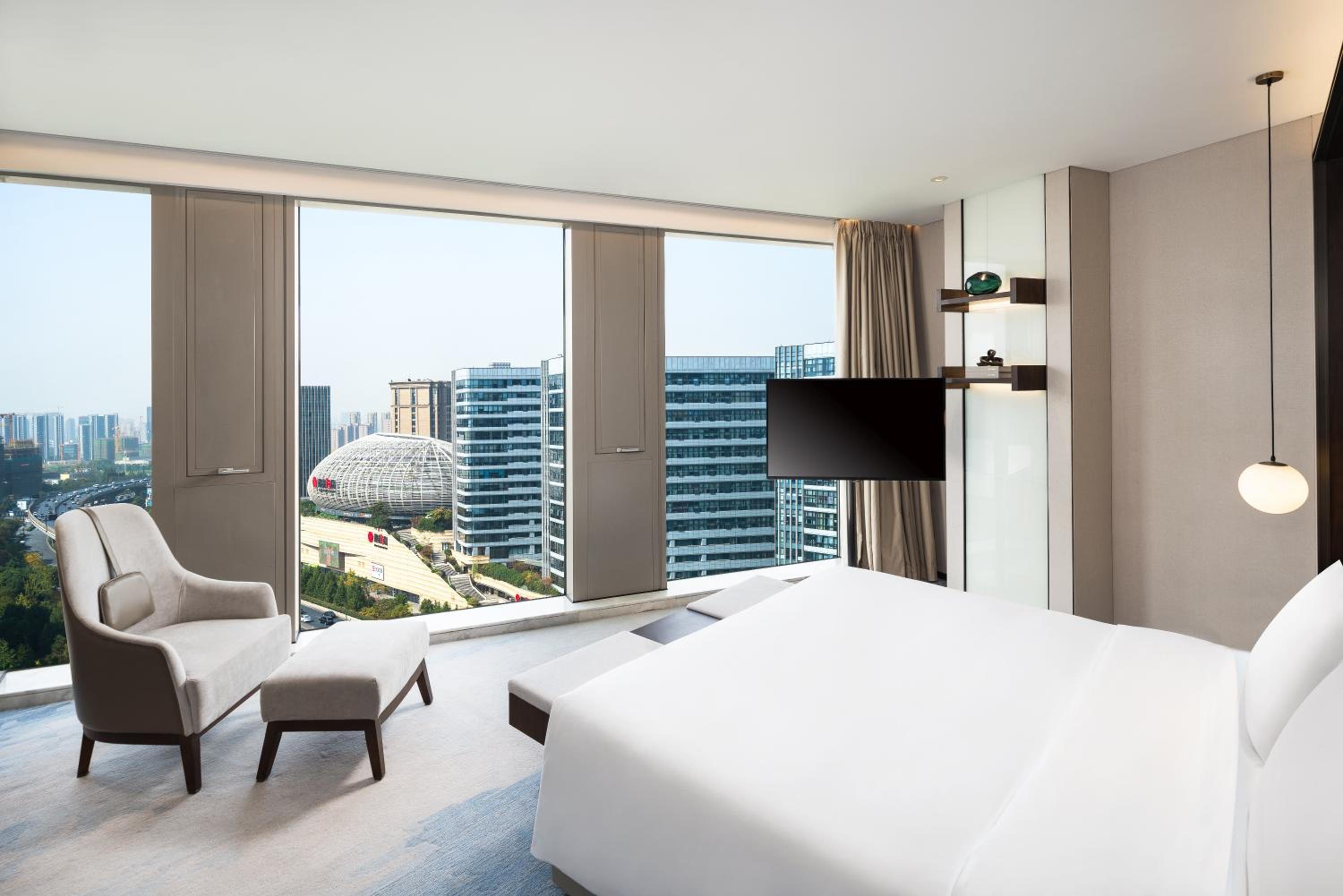 Business Class Suite photo 2