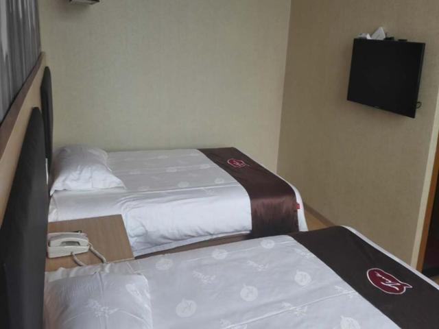 Superior Twin Room photo 3