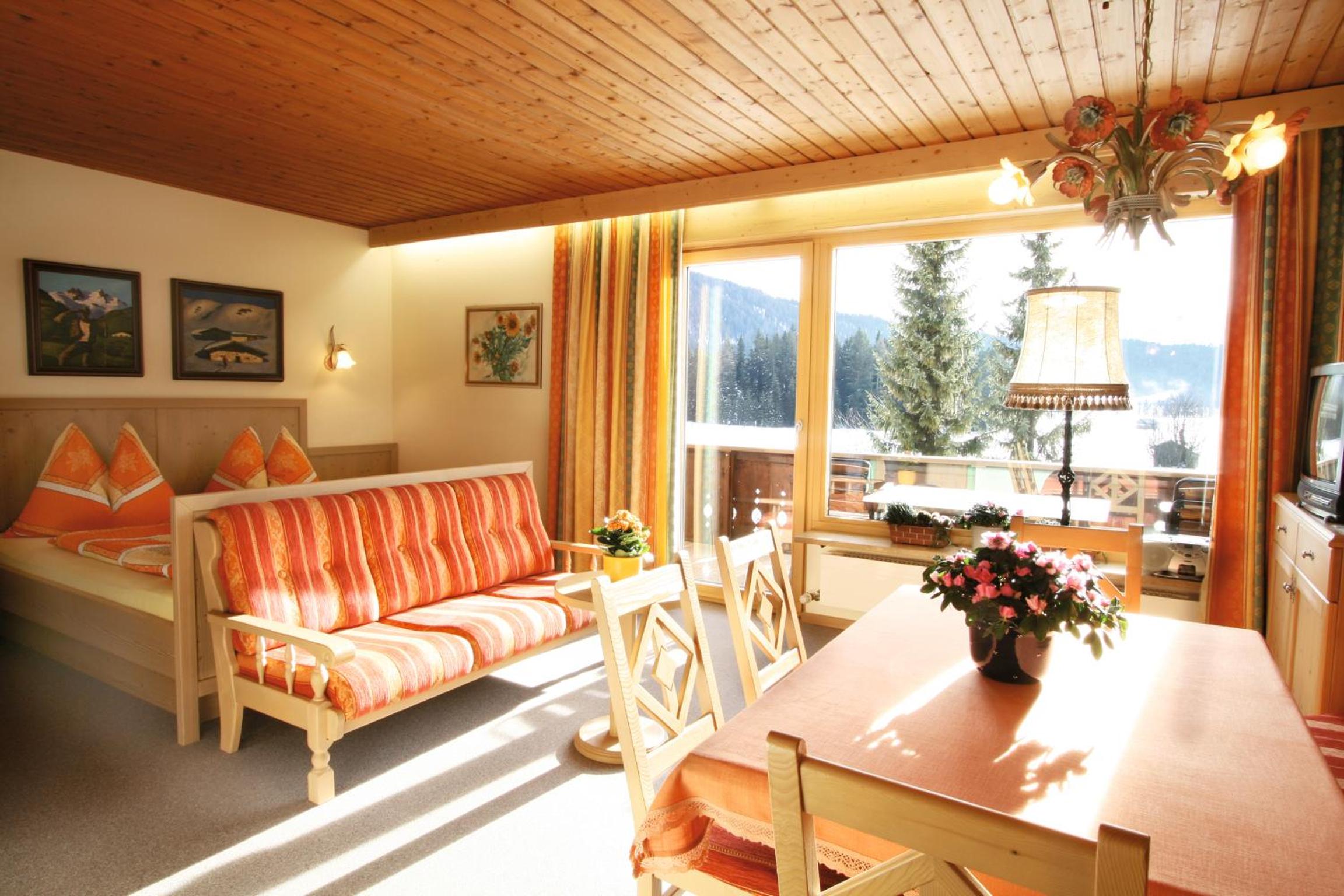 One-Bedroom Apartment with Balcony - Photo 1
