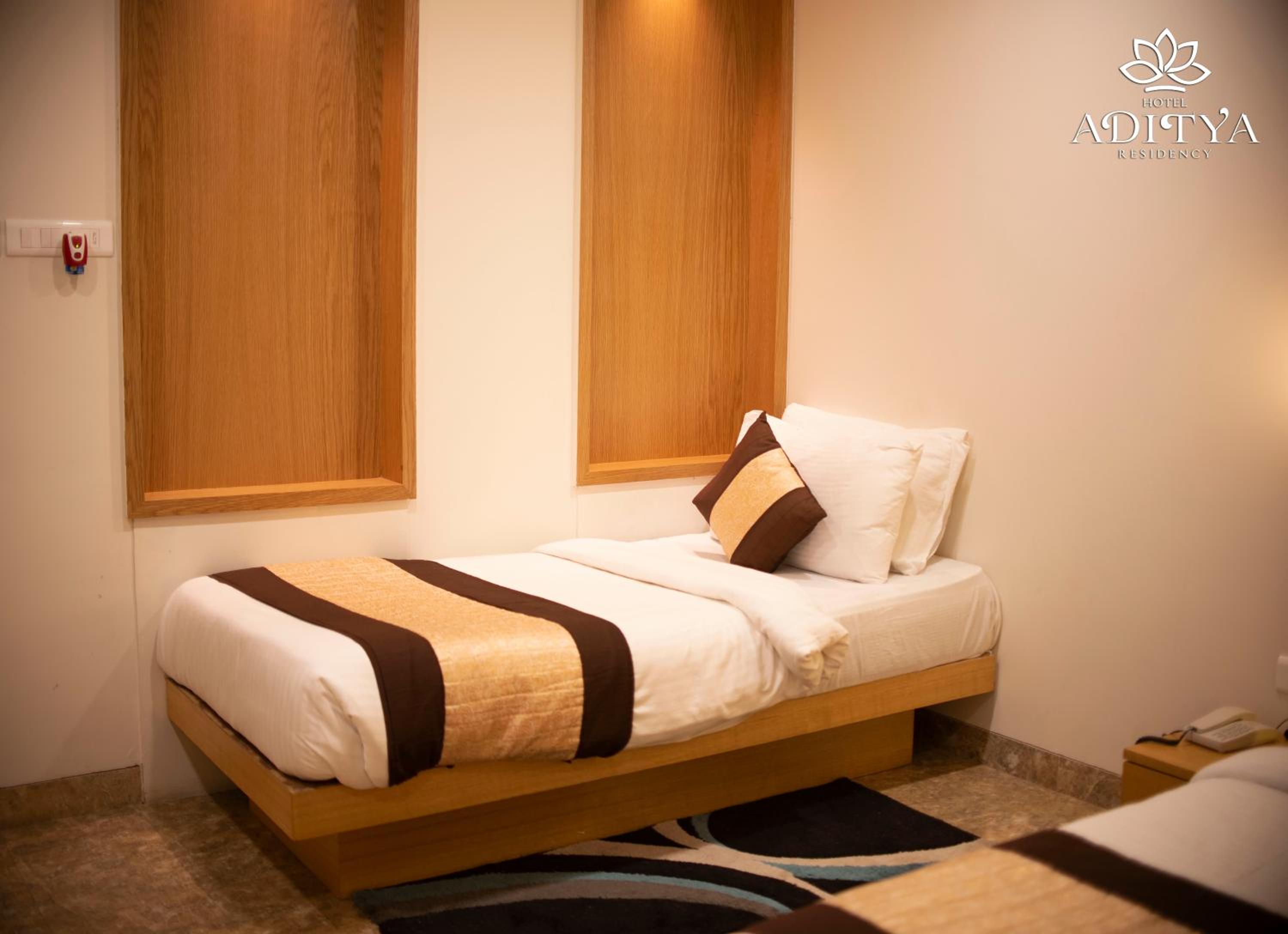 Large Double Room photo 3