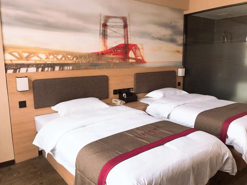 Standard Twin Room - Photo 2