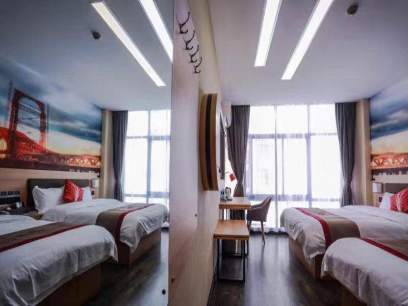 Deluxe Twin Room photo 1