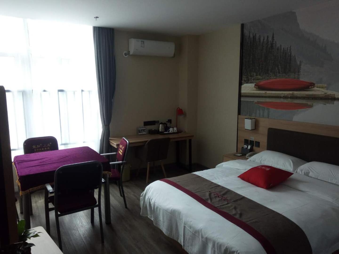 Deluxe Twin Room photo 1