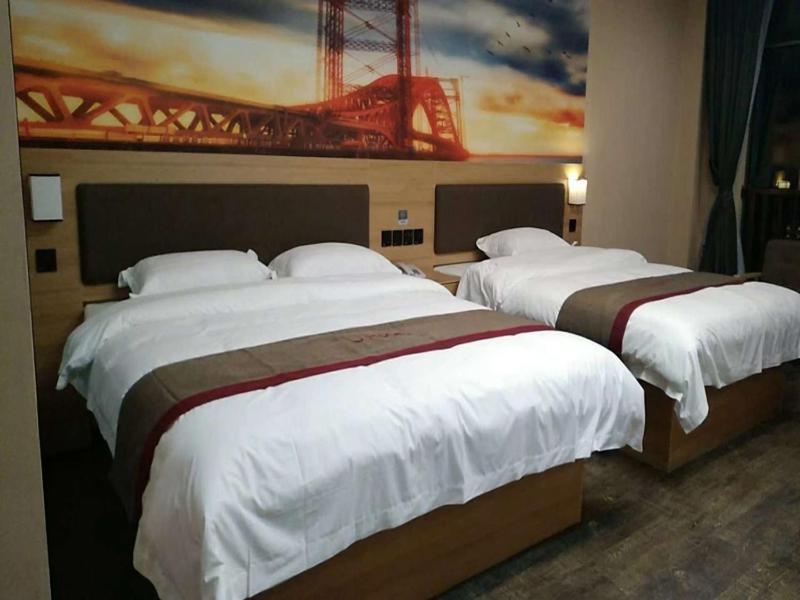 Deluxe Twin Room photo 2