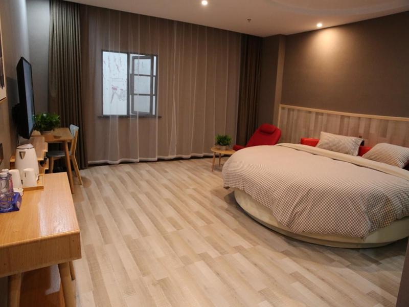 Superior King Room photo 2