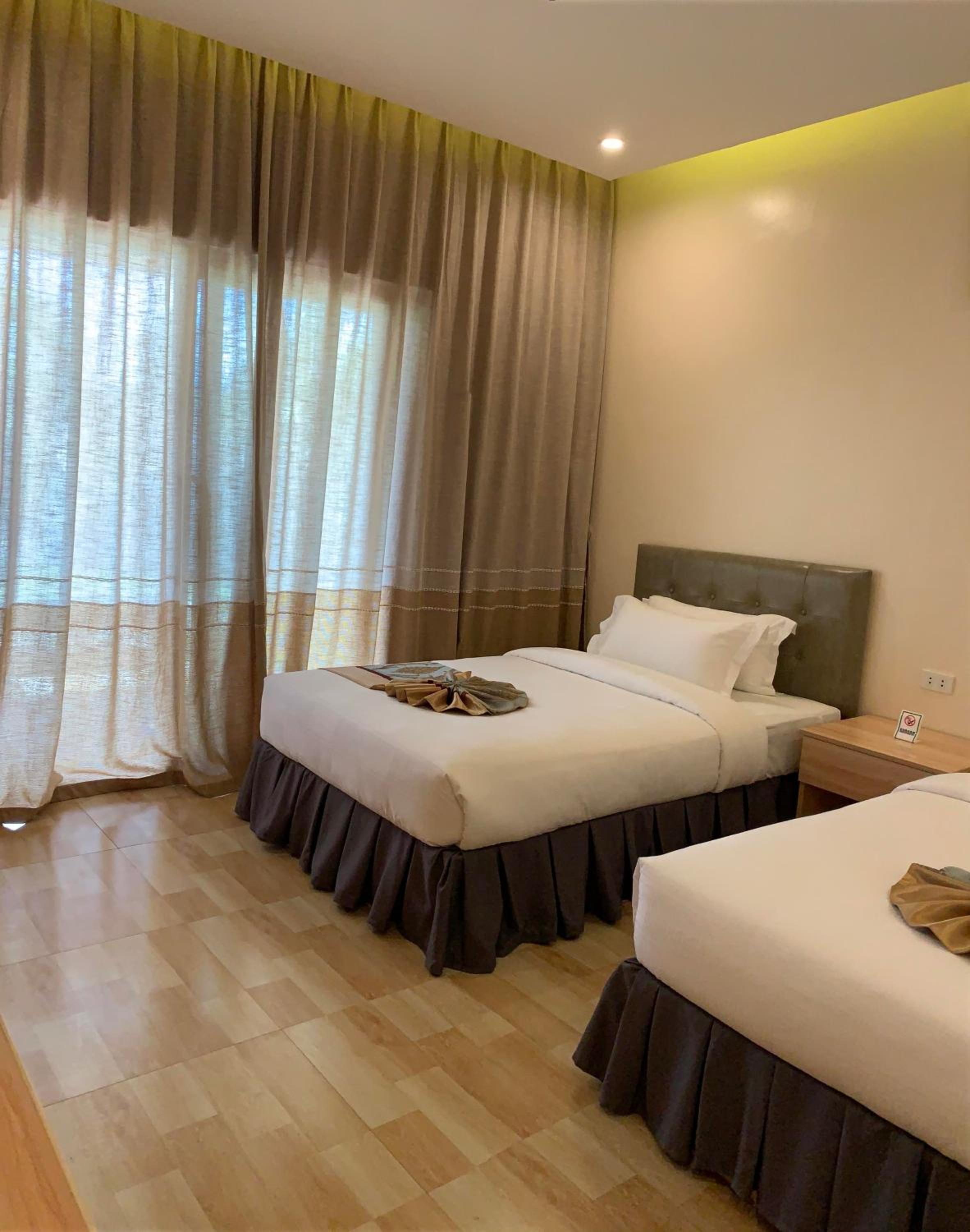 Deluxe Double or Twin Room with Pool Access - Photo 1