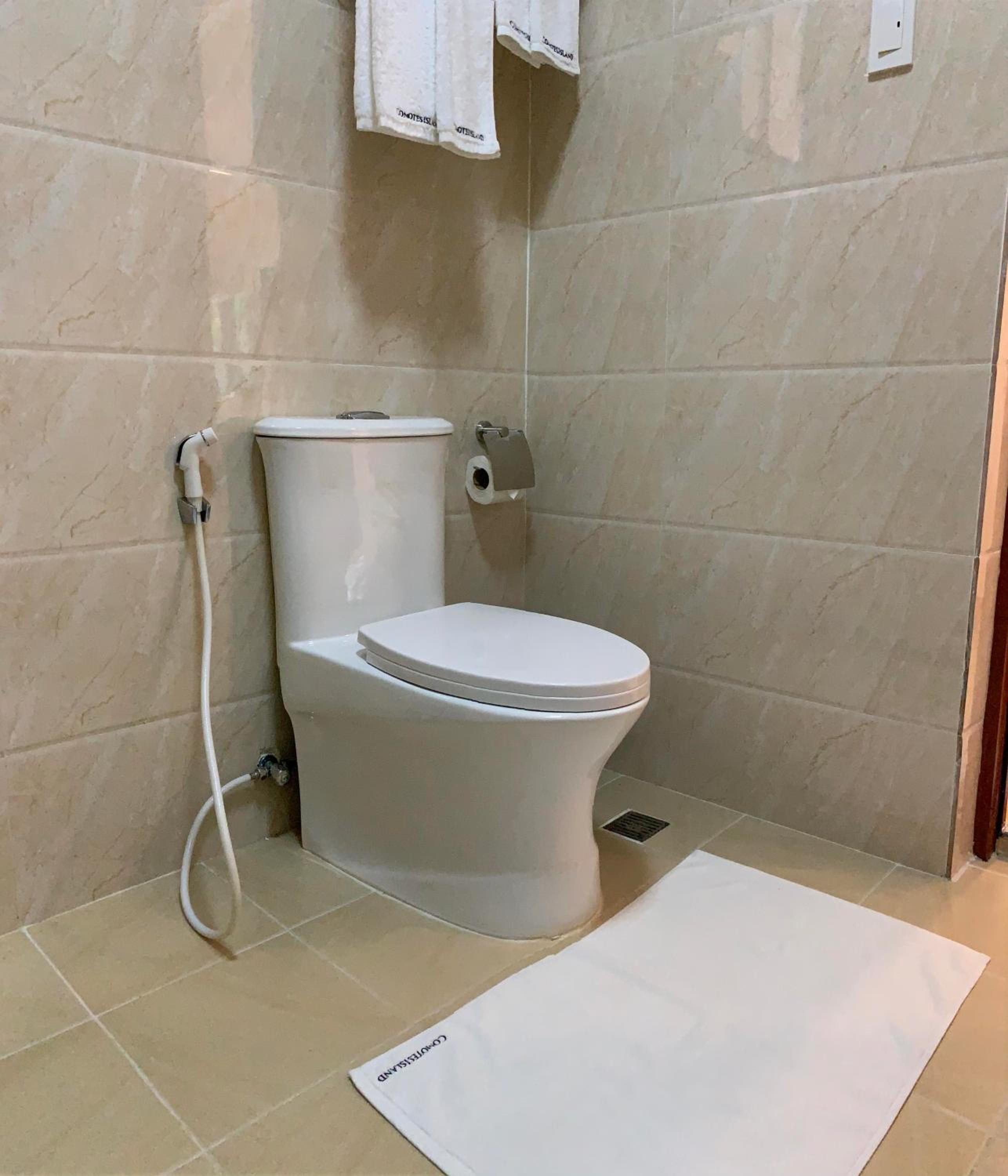 Deluxe Double or Twin Room with Pool Access - Photo 17