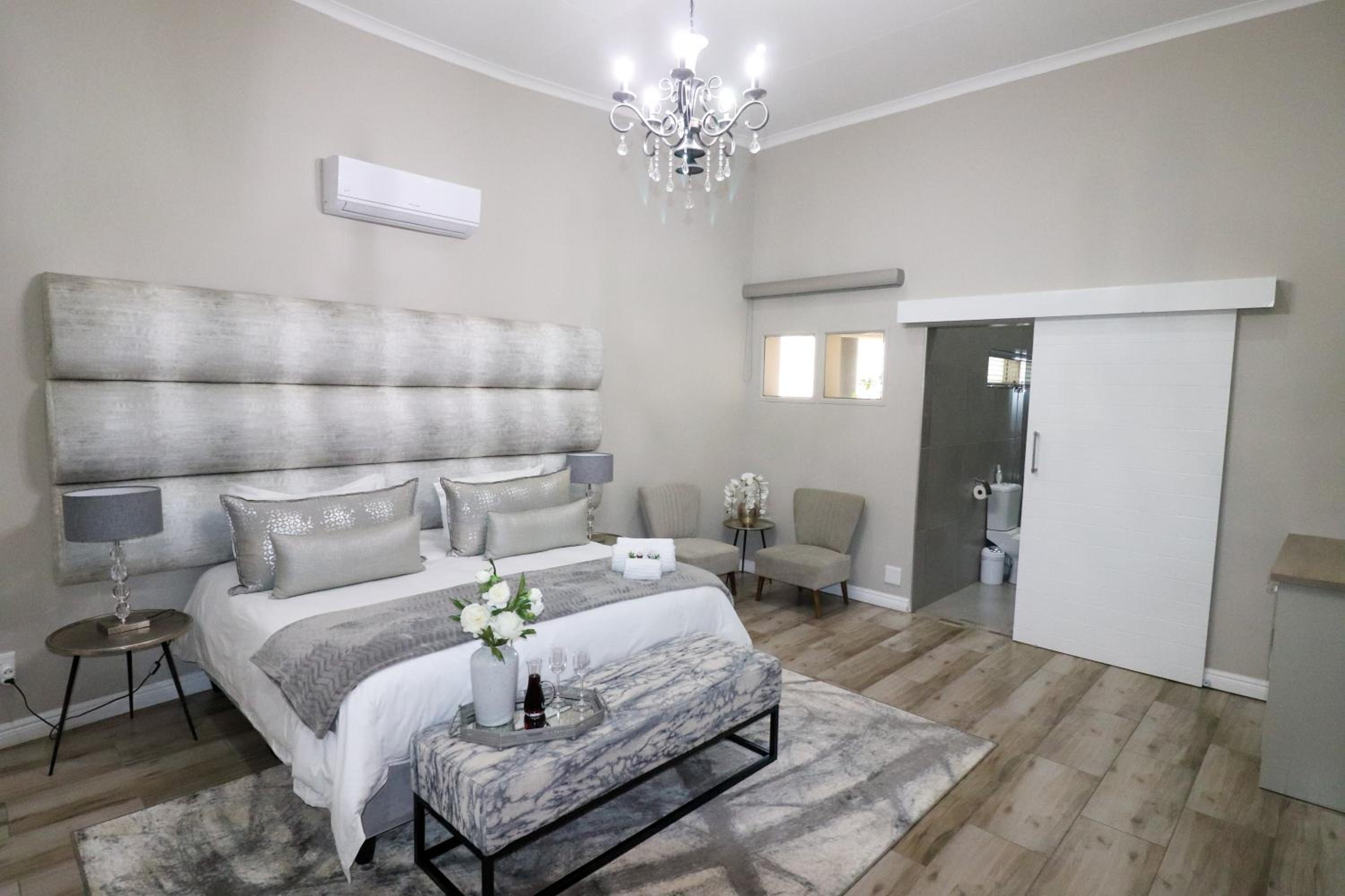  Double Room - Photo 1