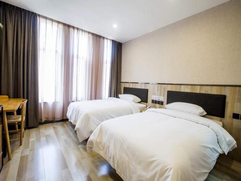 Large Twin Room