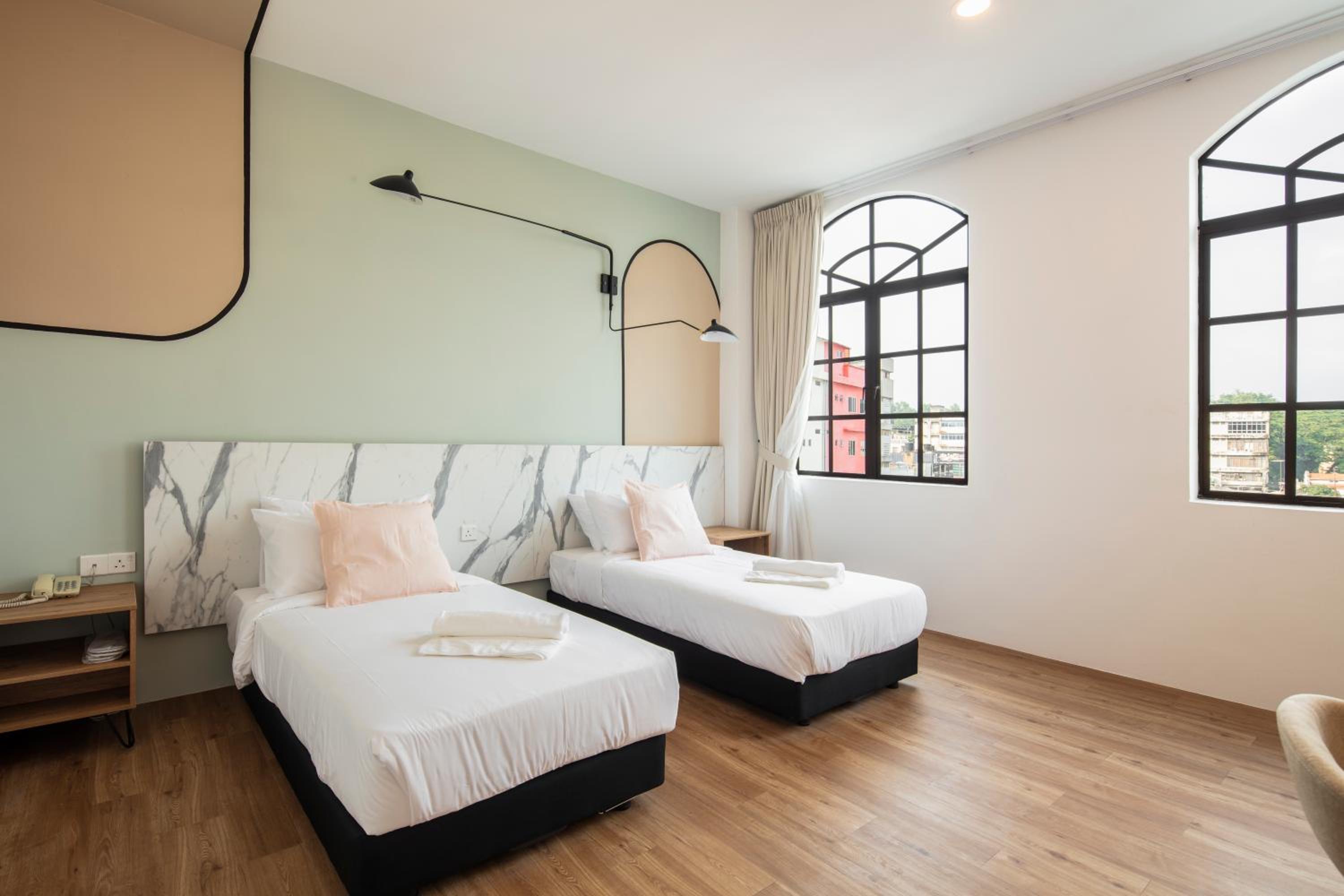 Hollywood Twin Room