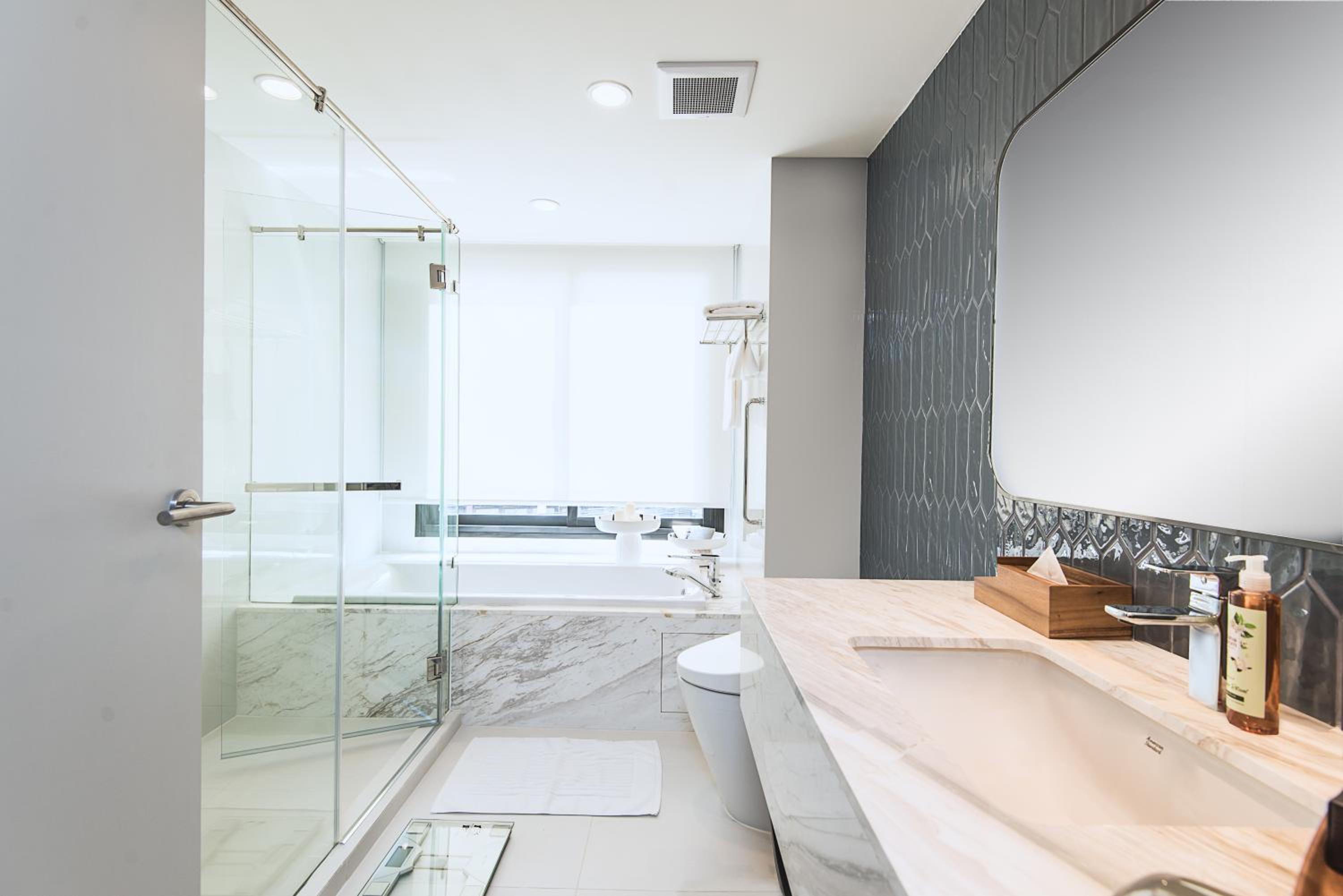 2-bedroom Executive photo 3