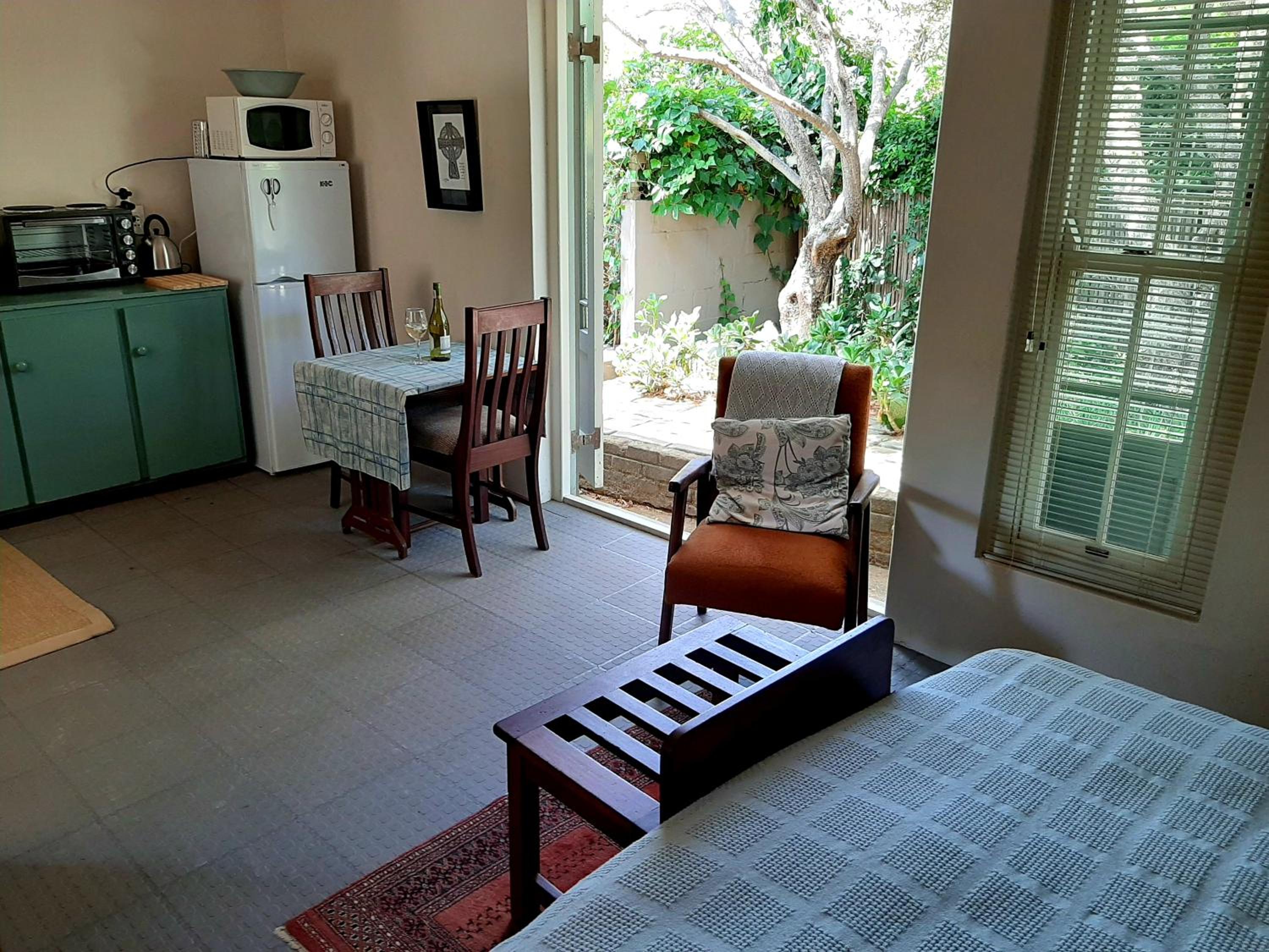 Apartment with Garden View - Photo 8