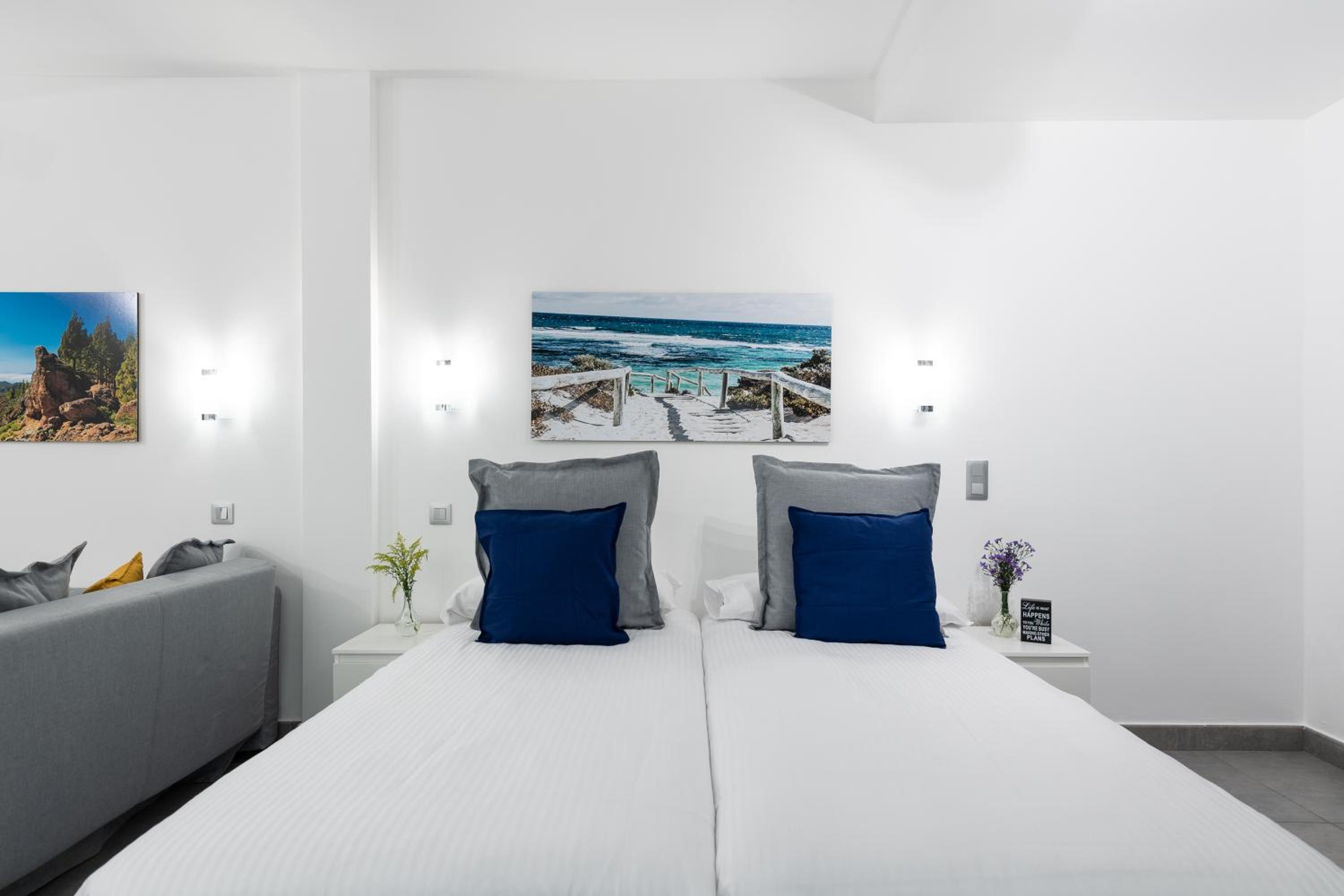 Studio Apartment photo 2