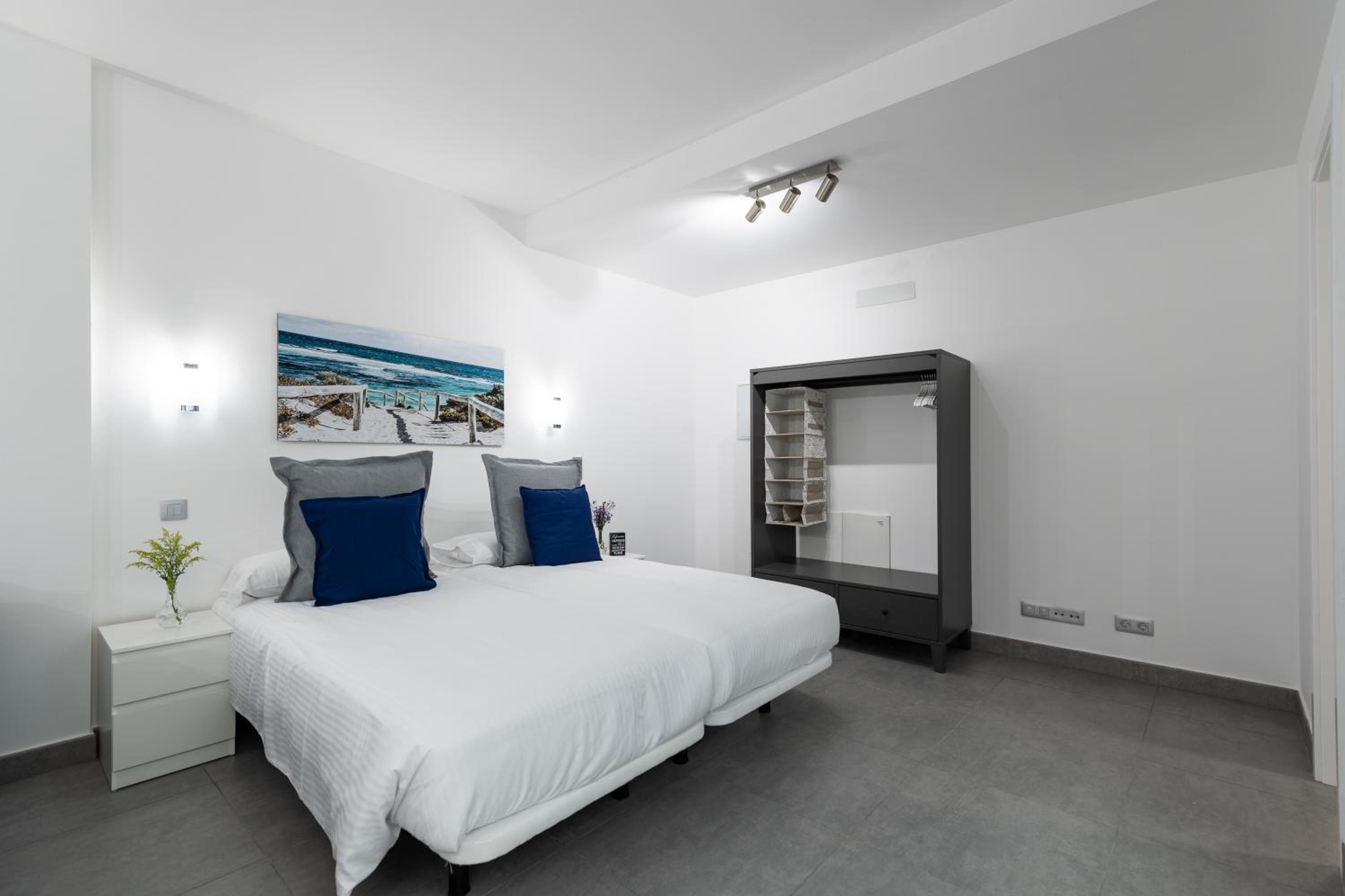 Studio Apartment photo 3