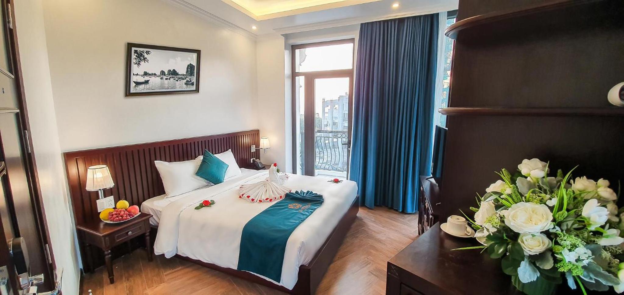 Deluxe Double Room with Balcony - Photo 1