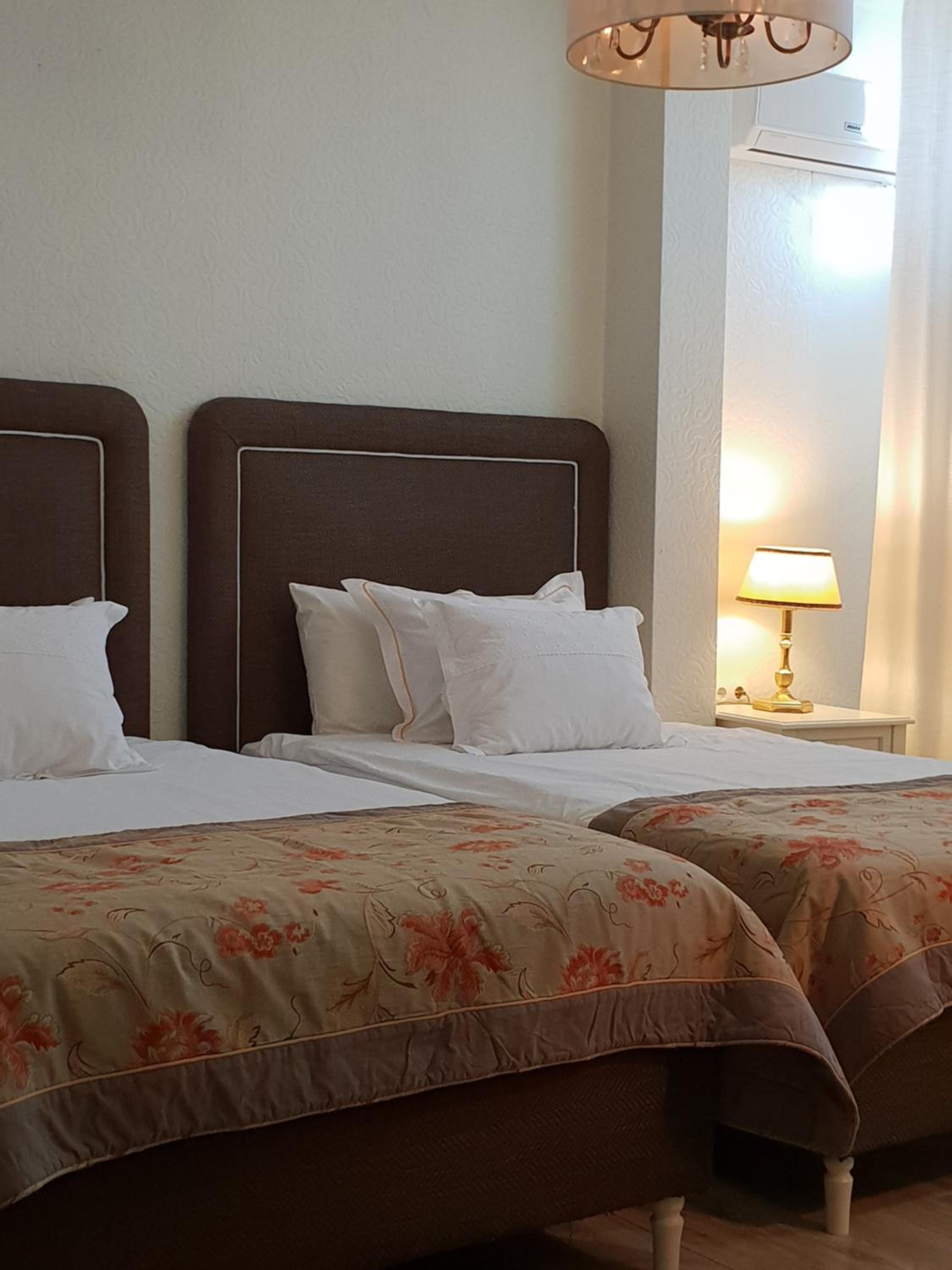Economy Twin Room photo 1