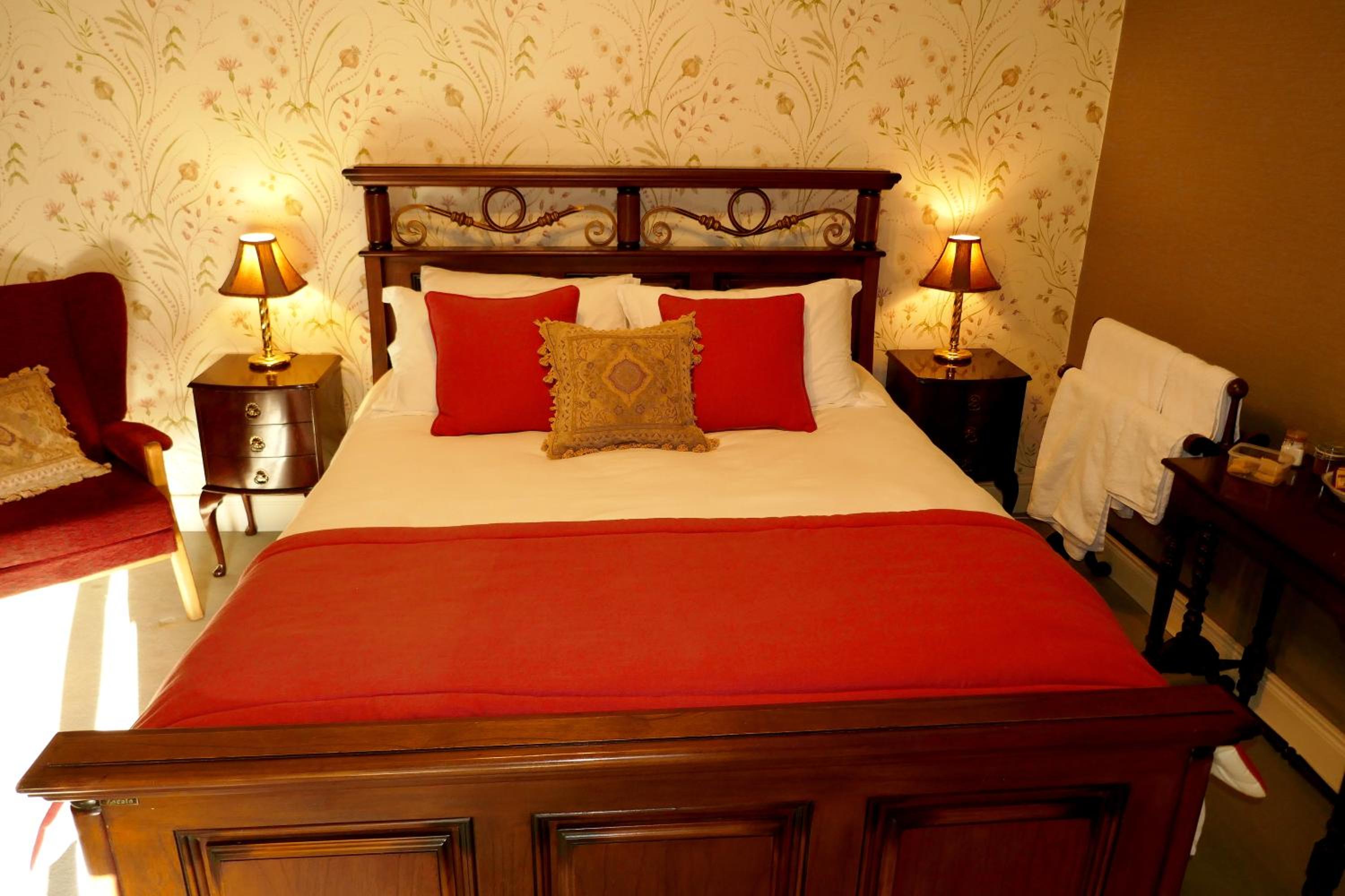 Deluxe King Room photo 2