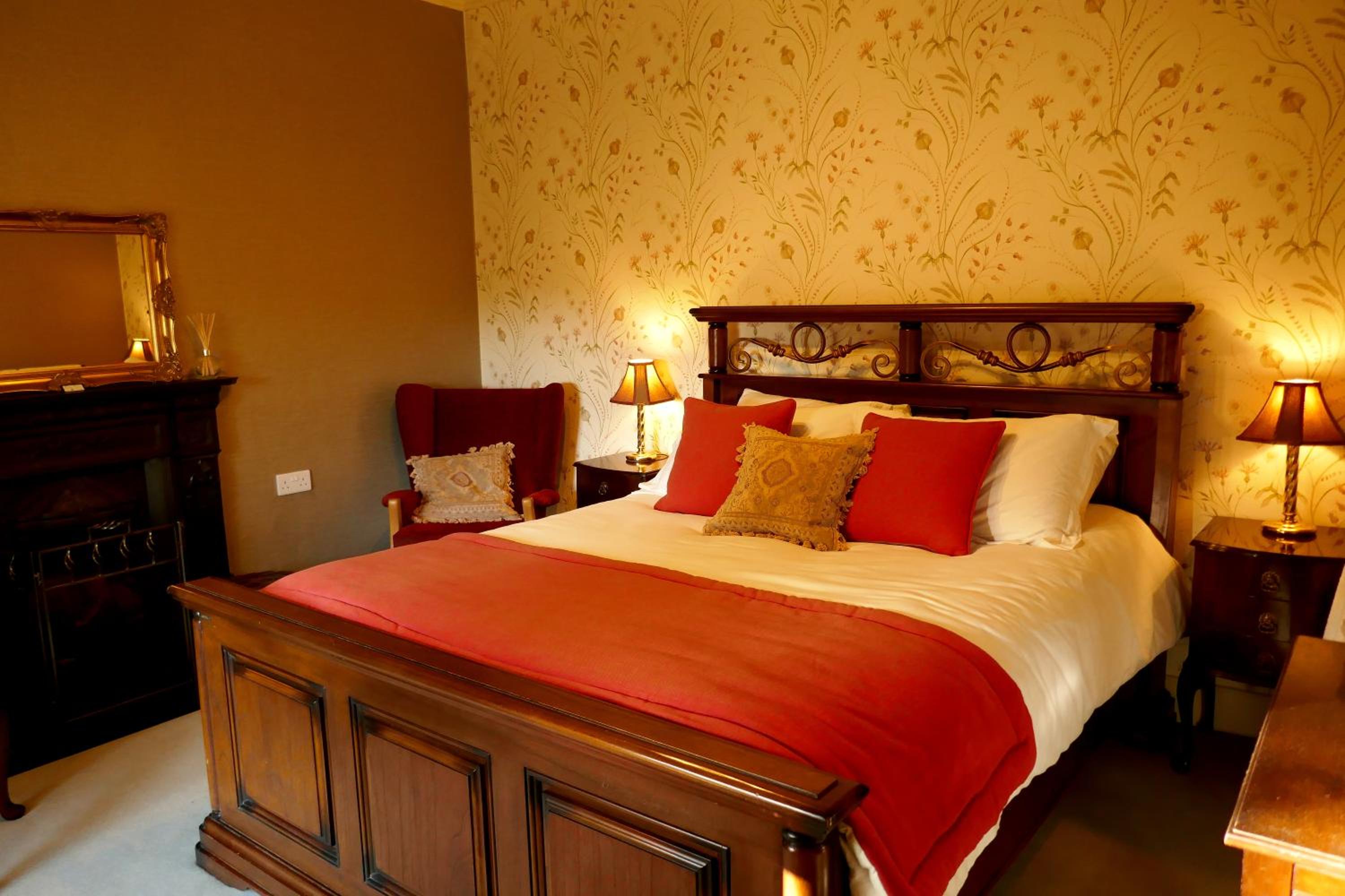 Deluxe King Room photo 1