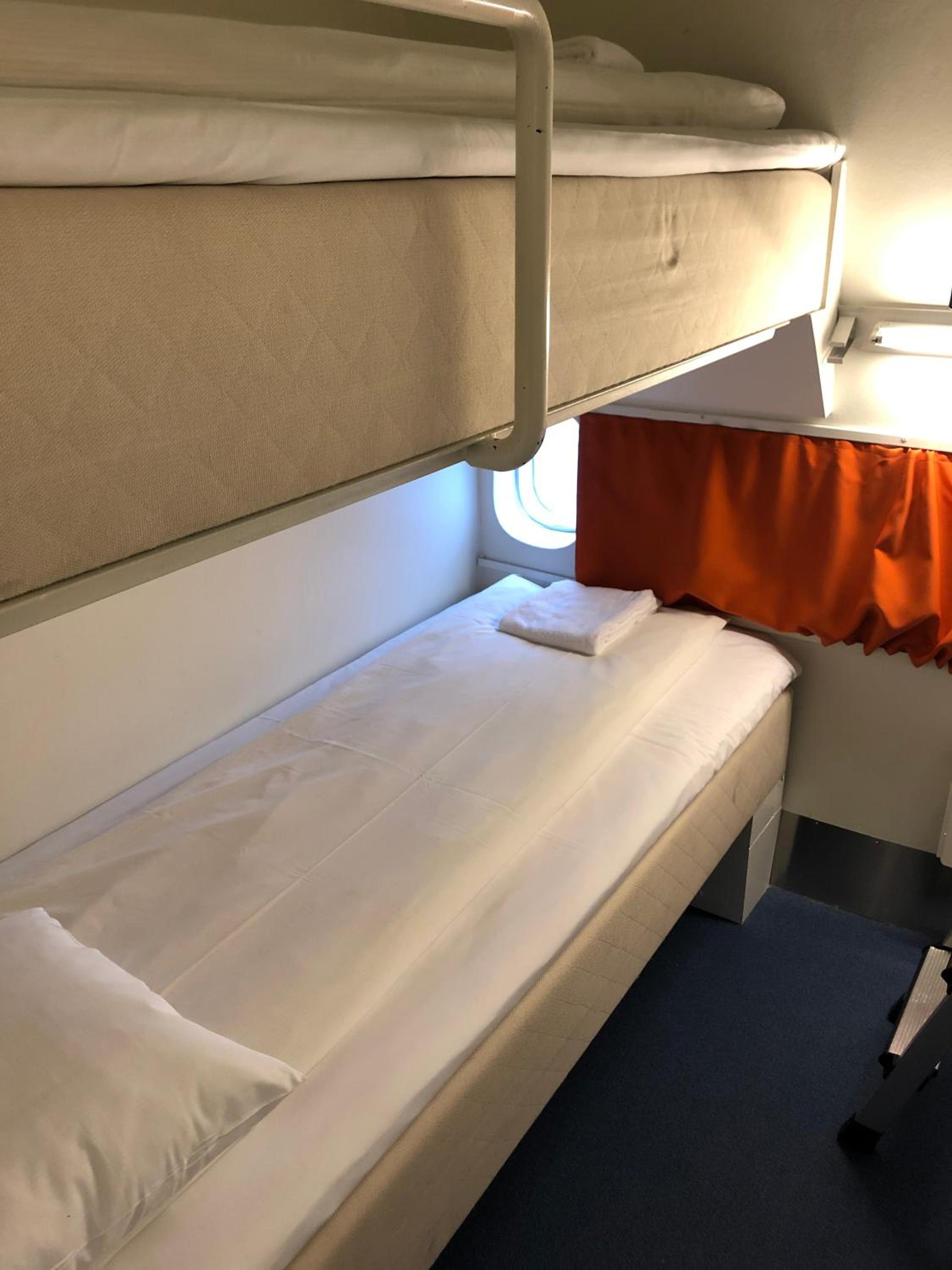 Bed In 4-Bed Female Dormitory Room photo 3