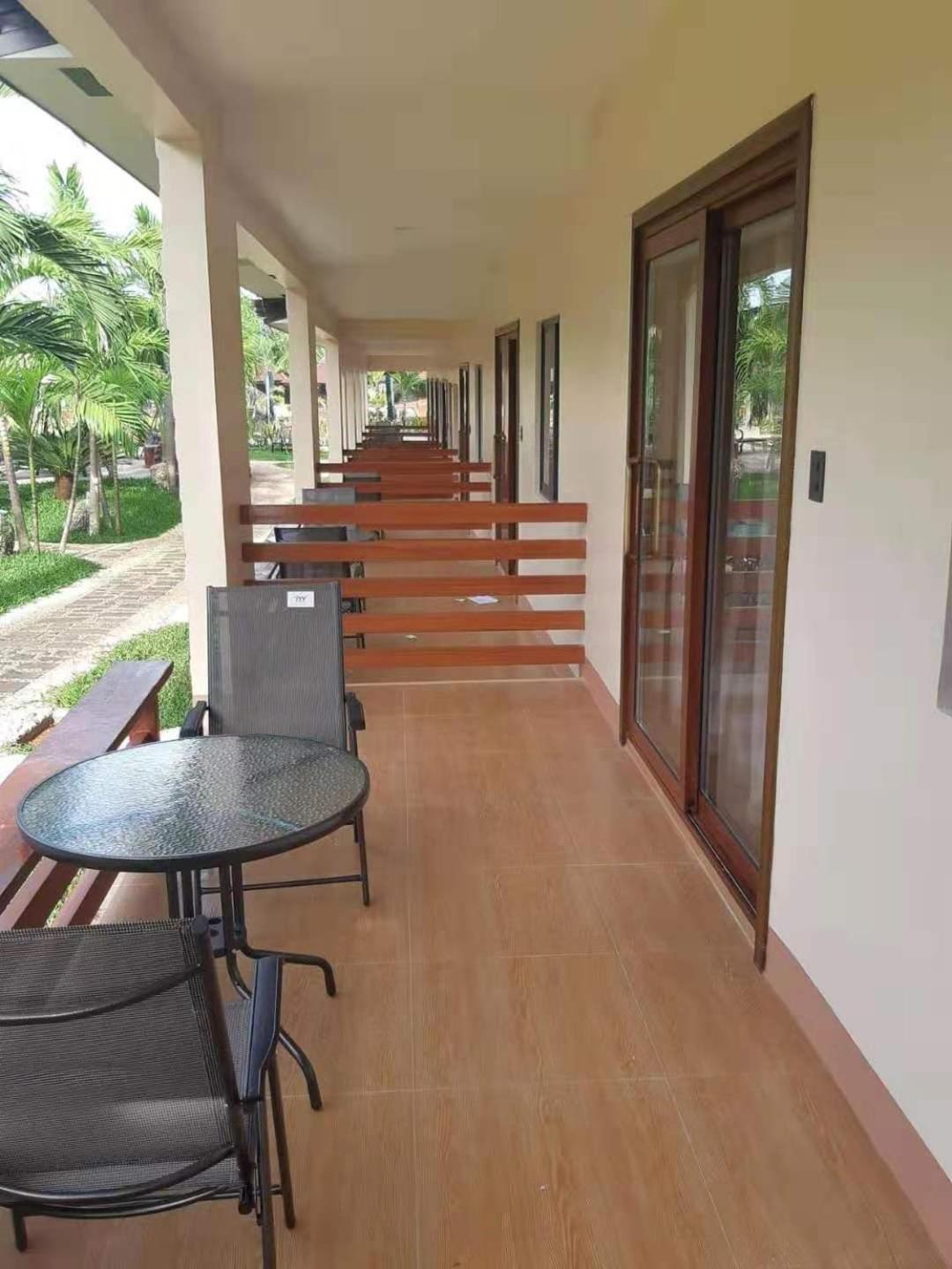 Deluxe Double or Twin Room with Pool Access - Photo 12