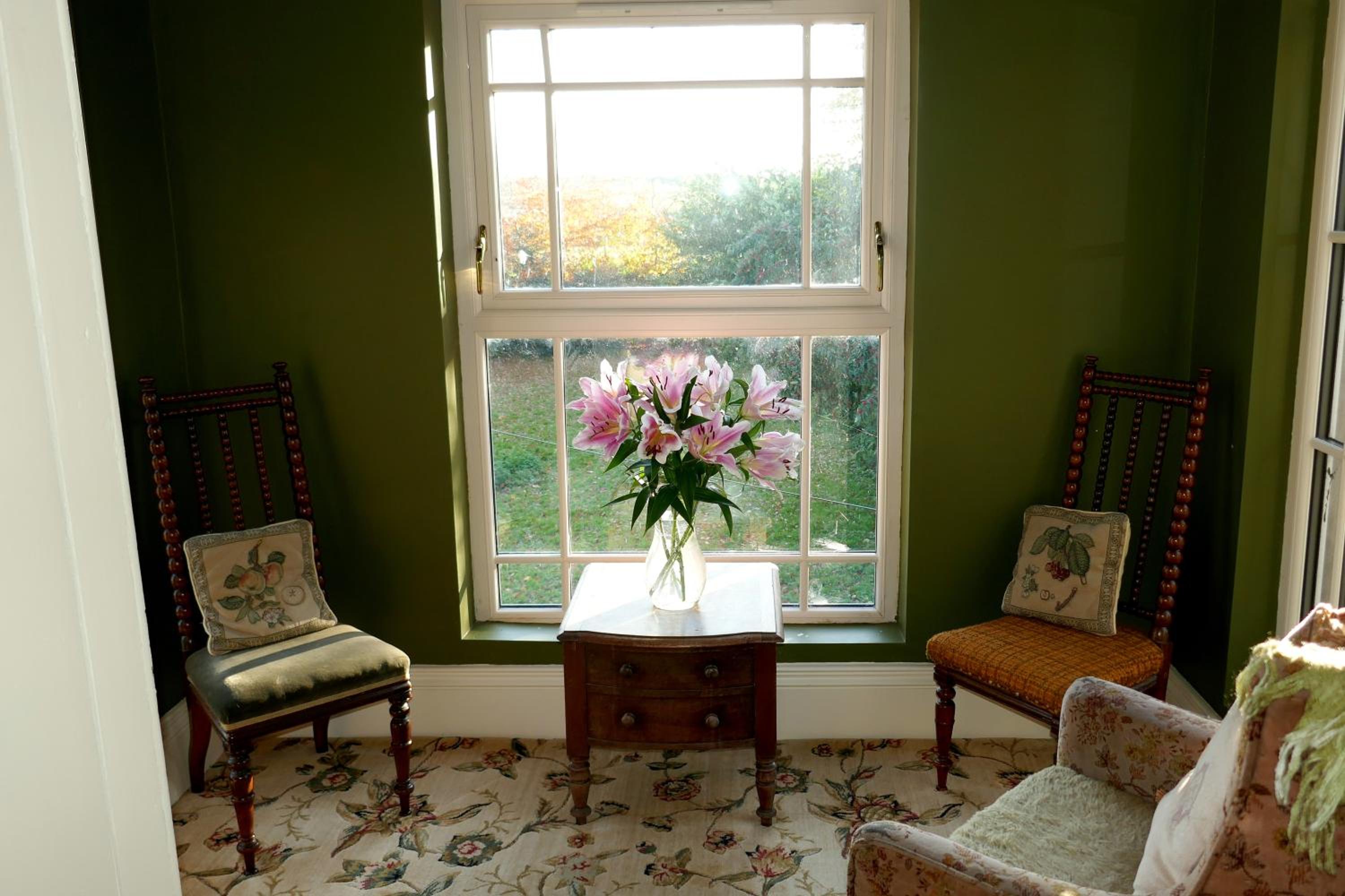 Deluxe King Room - Photo 4