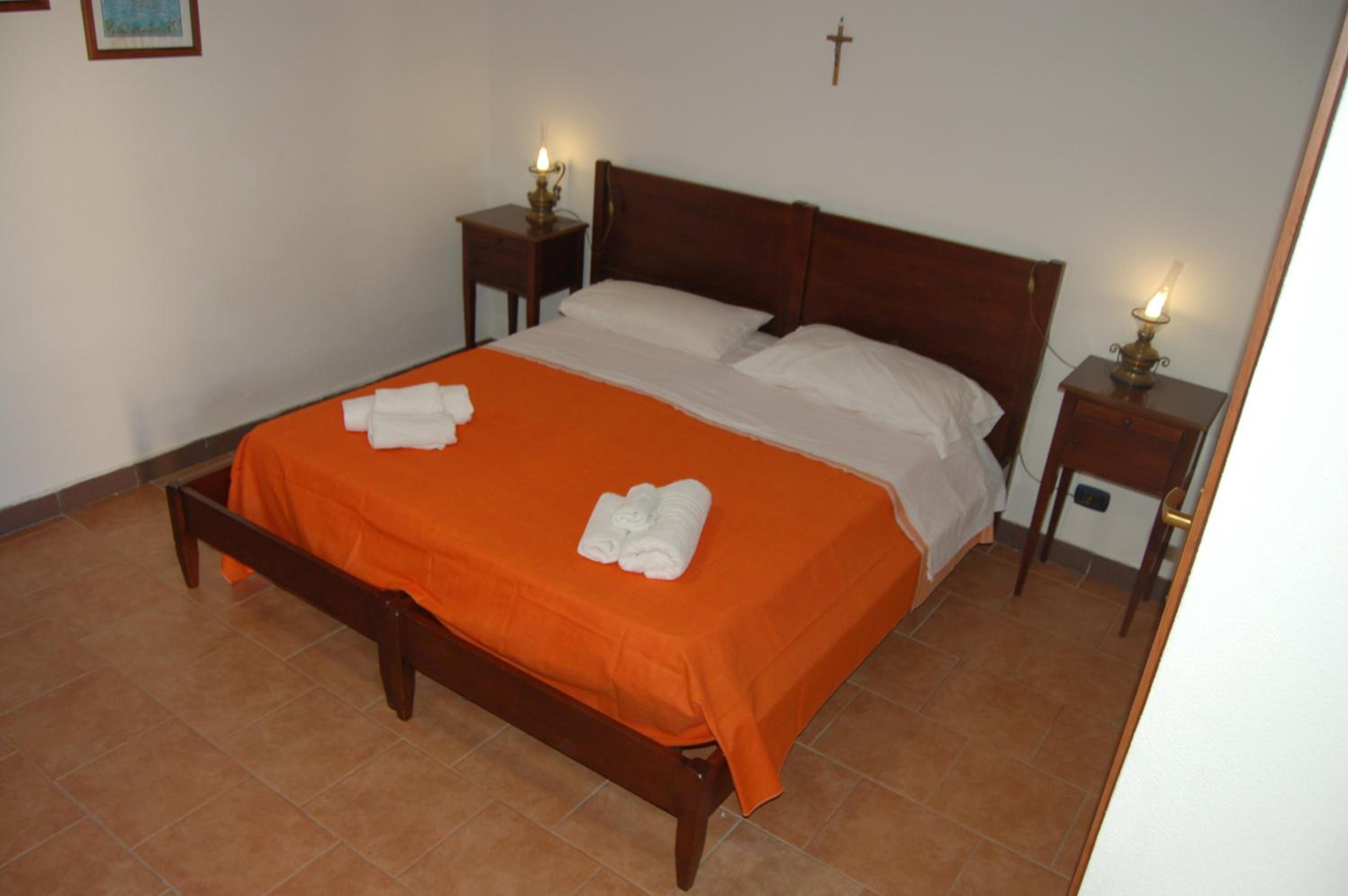 Economy Quadruple Room photo 2